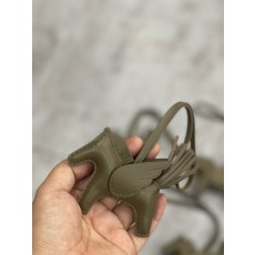 에르메스 Hermes Rodeo Charm Milo and Swift 0360279L58P grey