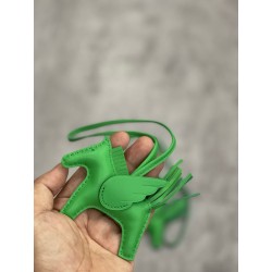 에르메스 Hermes Rodeo Charm Milo and Swift 0360279L58P green