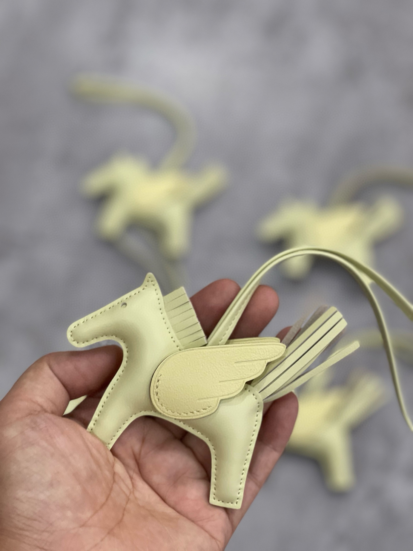 에르메스 Hermes Rodeo Charm Milo and Swift 0360279L58P yellow