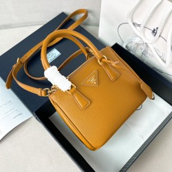 프라다 Prada 1BA906 갤러리아 사피아노 가죽 미니백 20cm
