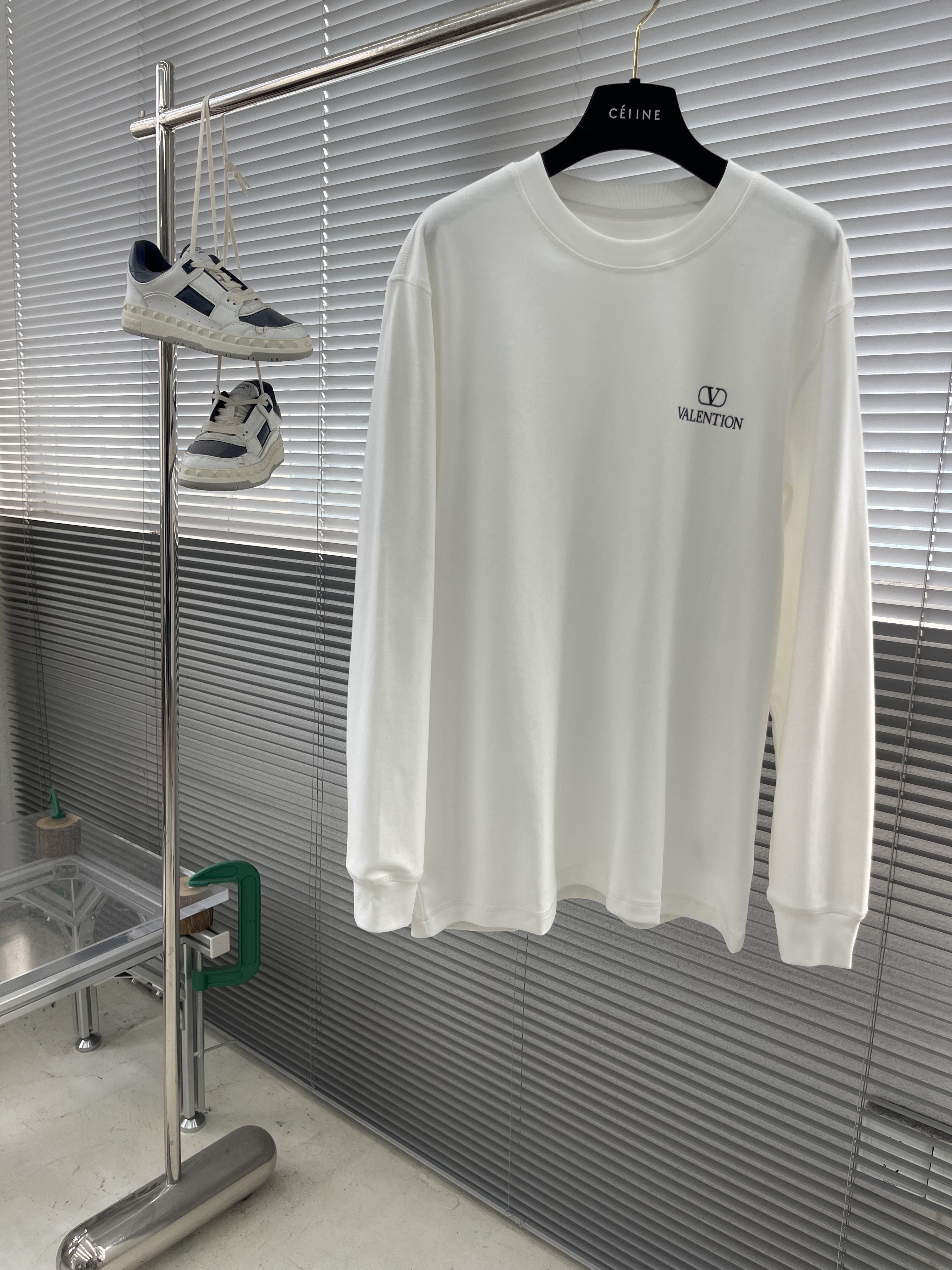 발렌티노 Valentino 긴팔 티셔츠