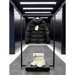 몽클레어 Moncler 마야 Maya70 matt  패딩。