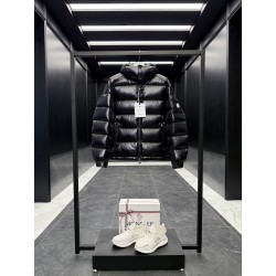 몽클레어 Moncler Maya 마야 패딩。