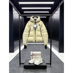 몽클레어 Moncler Cherferie 다운재킷.