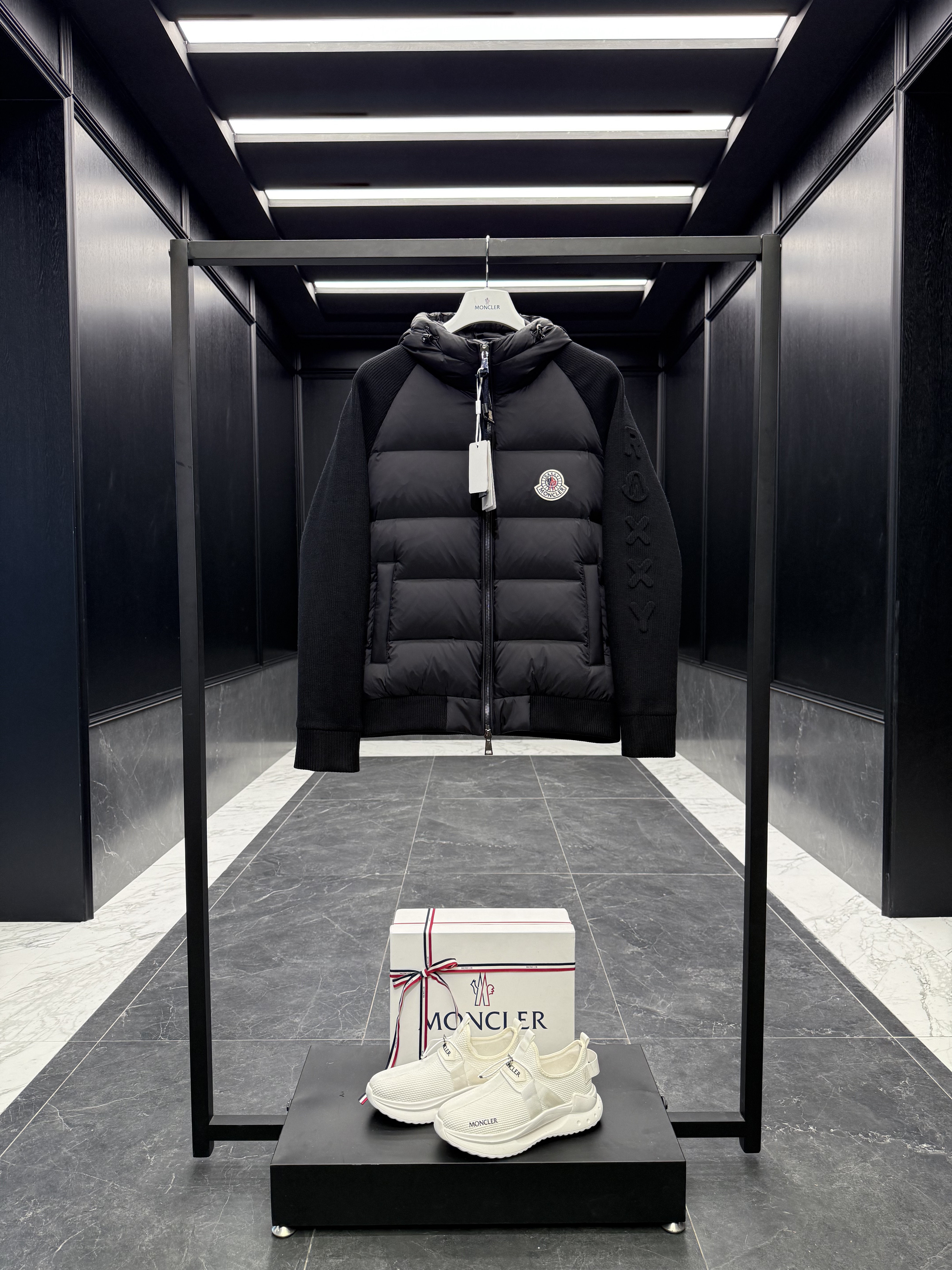 몽클레어 Moncler Christopher Raxxy 다운재킷。