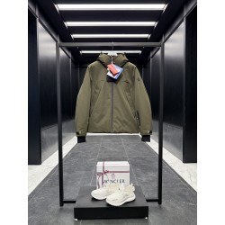 몽클레어 Moncler Grenoble 다운재킷.