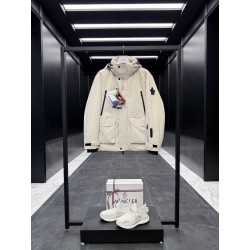 몽클레어 Moncler Grenoble 다운재킷.