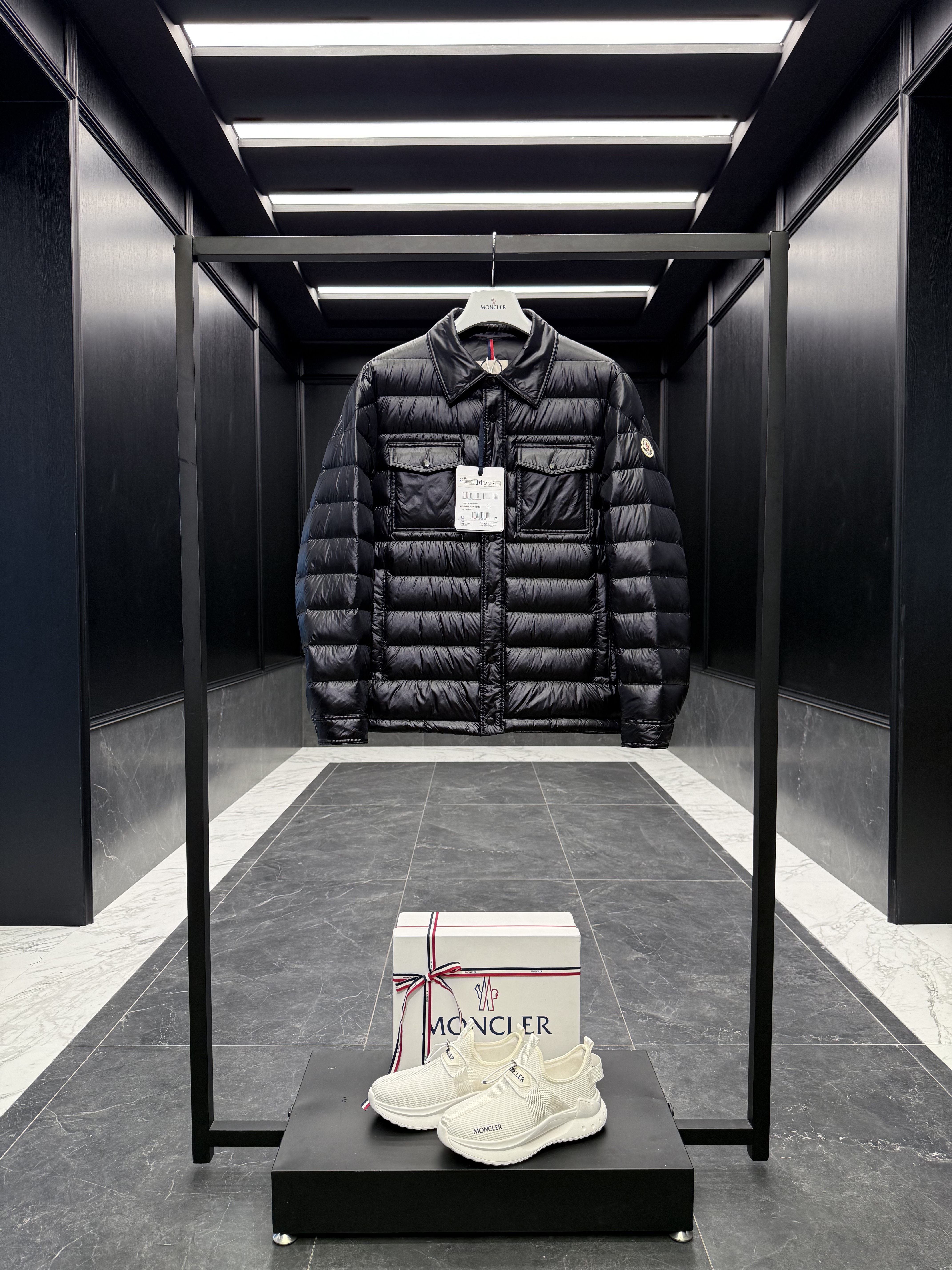 몽클레어 Moncler Chambly  다운재킷。