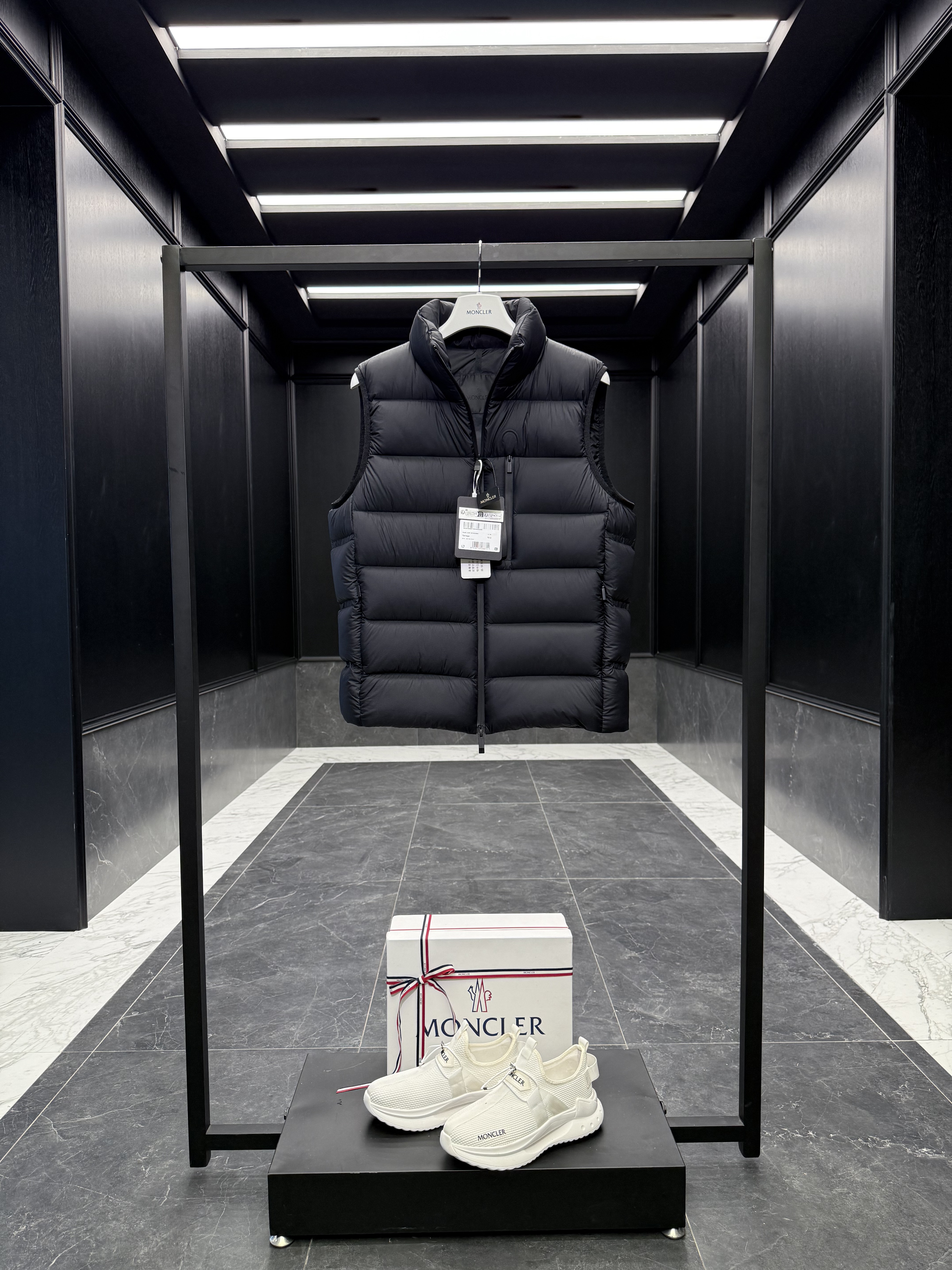 몽클레어 Moncler Tamega 조끼 패딩。