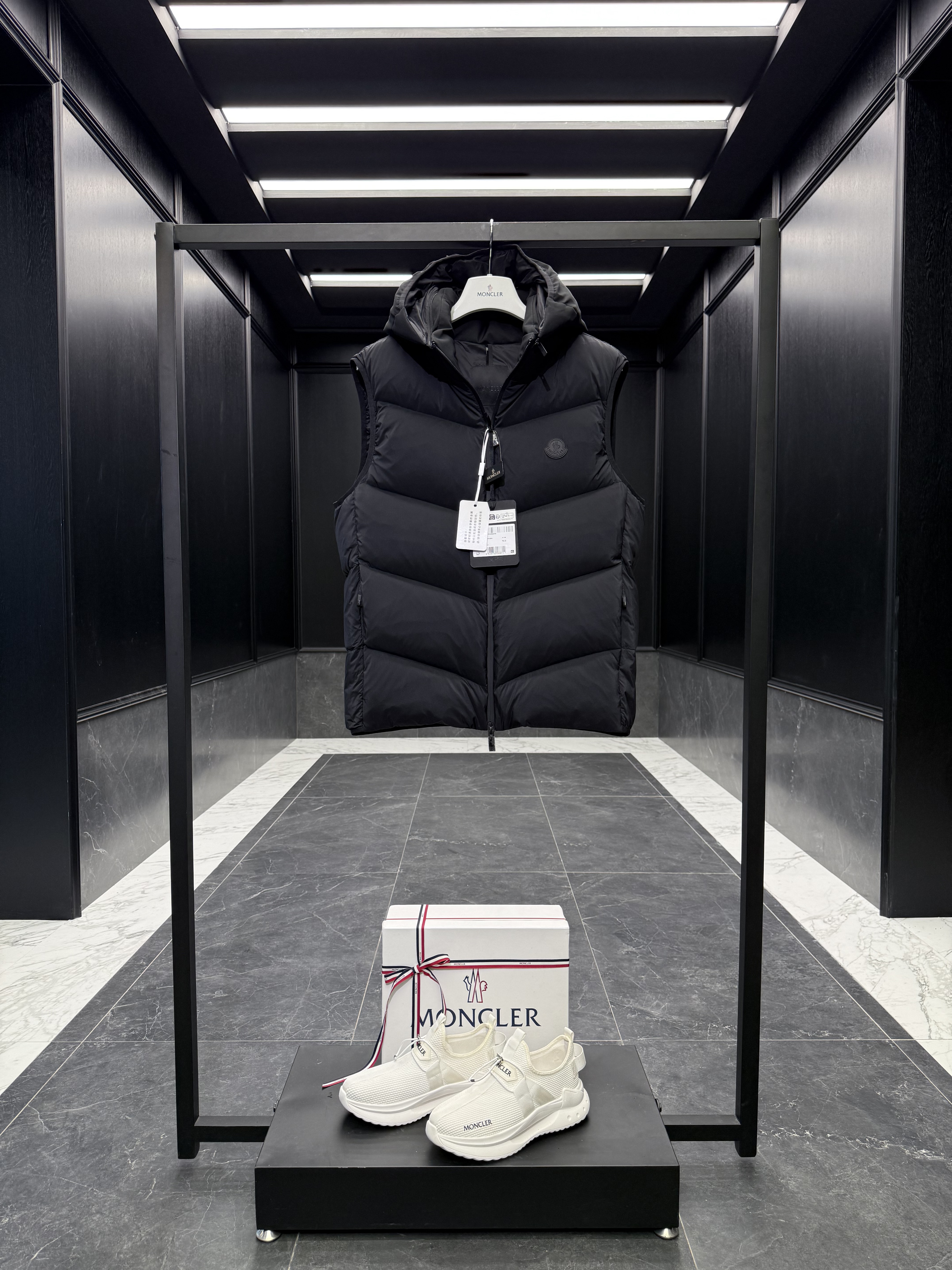 몽클레어 Moncler Guersac 조끼 패딩