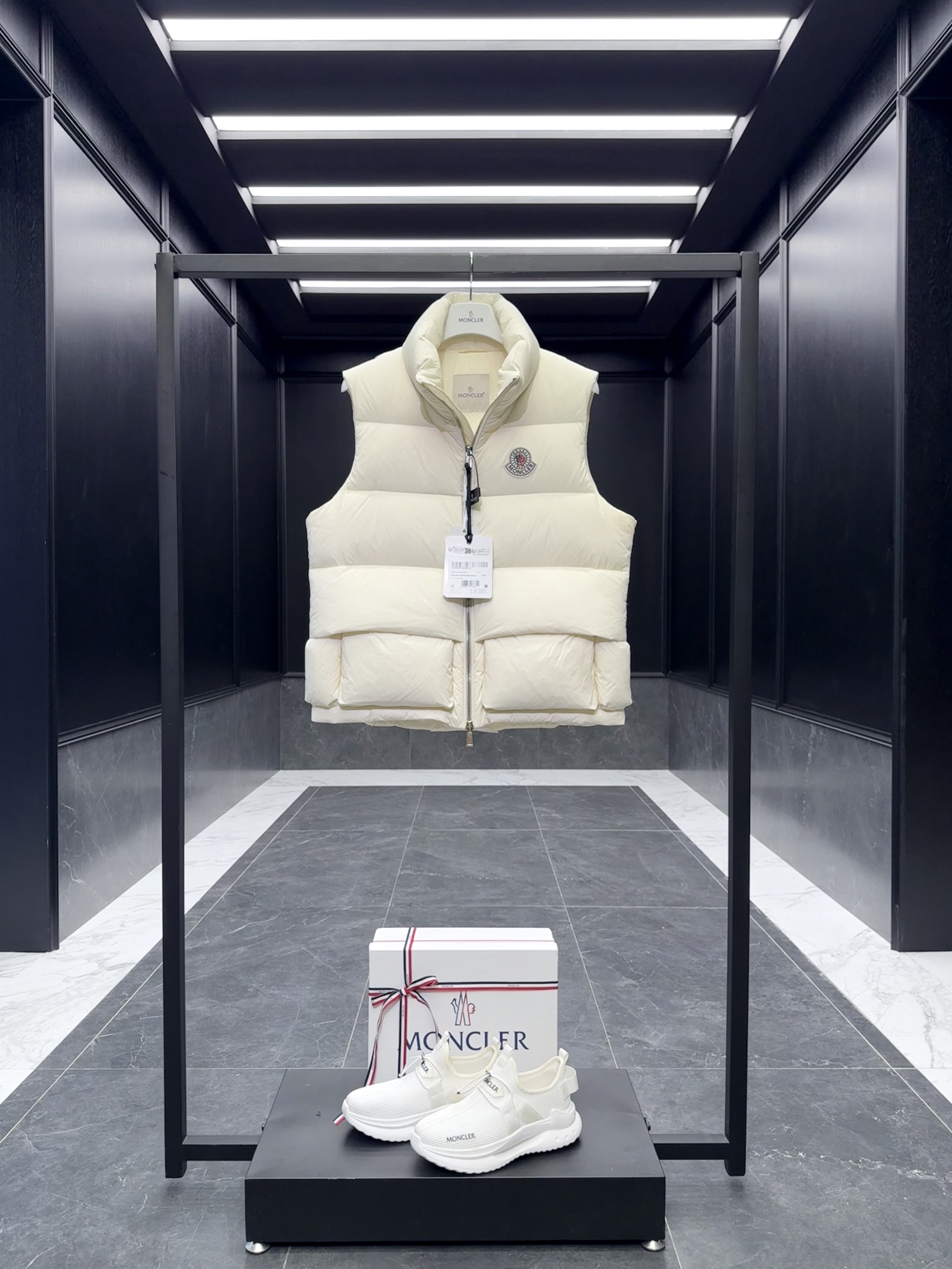 몽클레어 Moncler Christopher Raxxy 조끼 패딩。