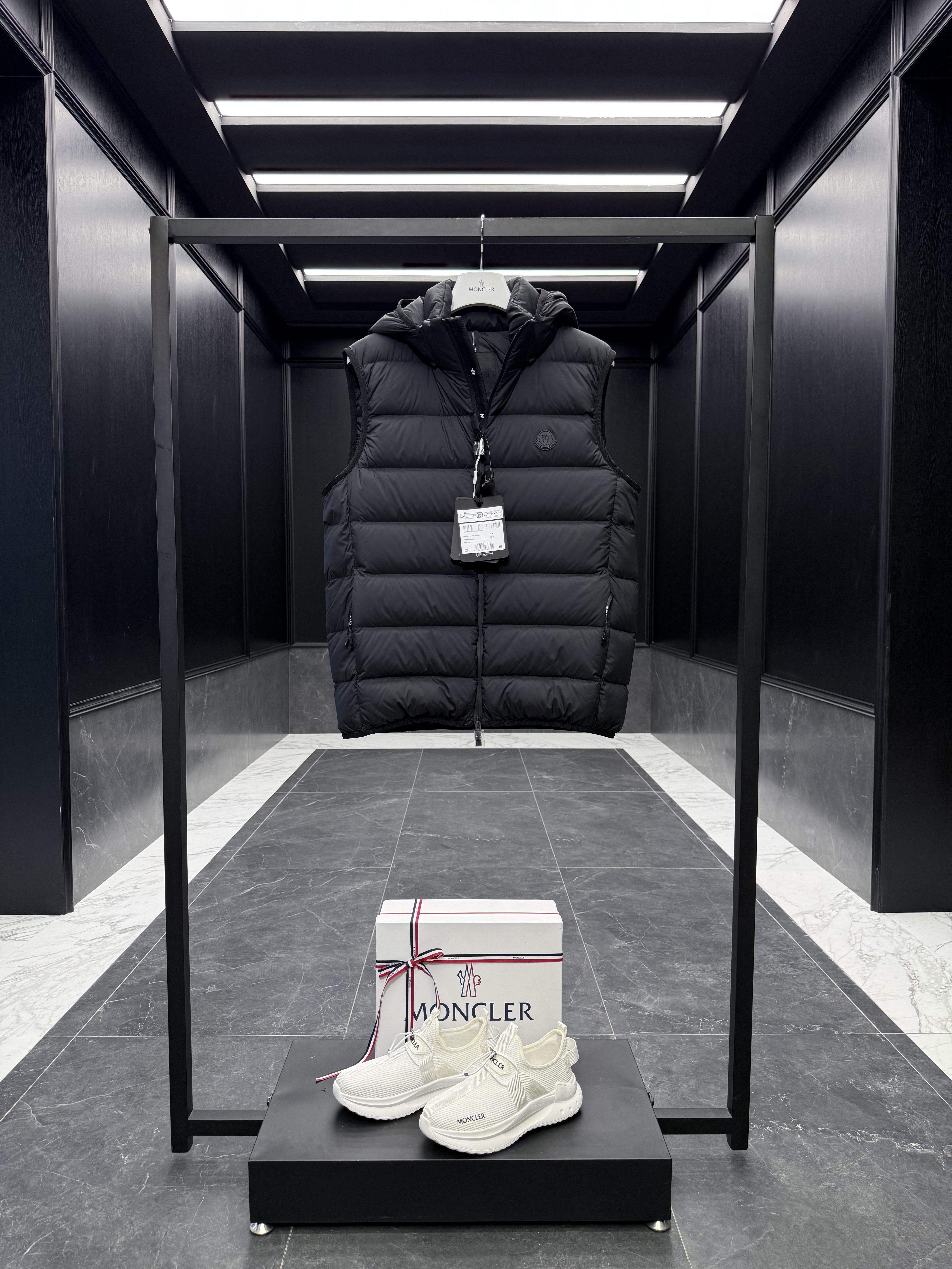 몽클레어 Moncler Valmasque 조끼 패딩。