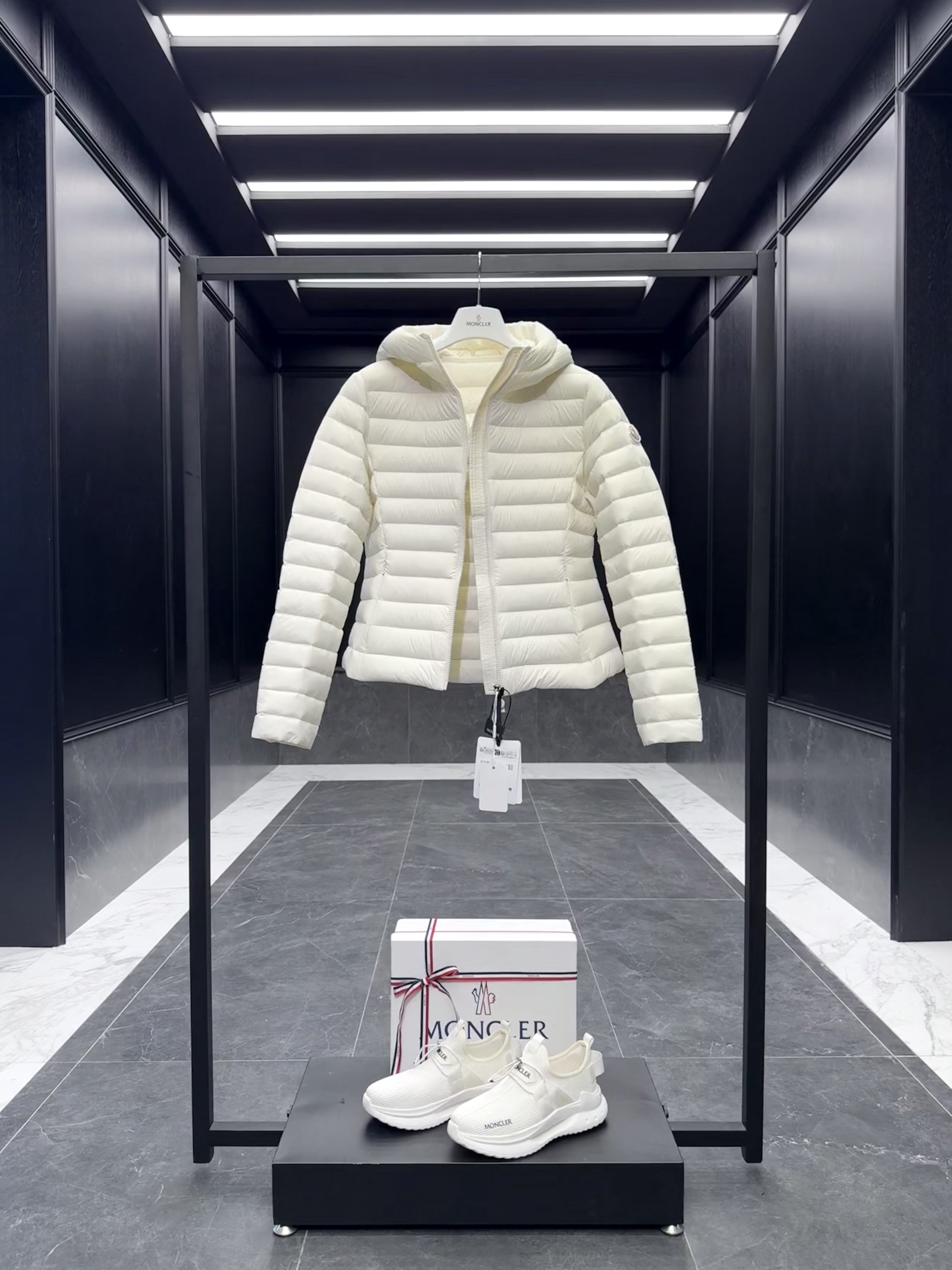 몽클레어 Moncler Ige 다운재킷。