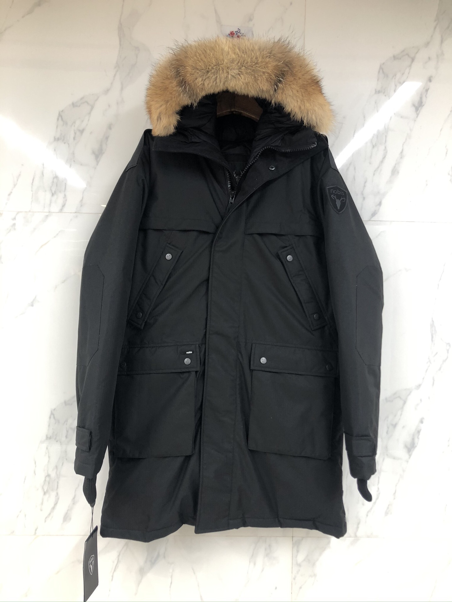 노비스 Nobis 코트