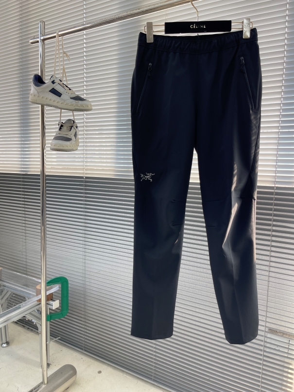 아크테릭스 ARC'TERYX 바지