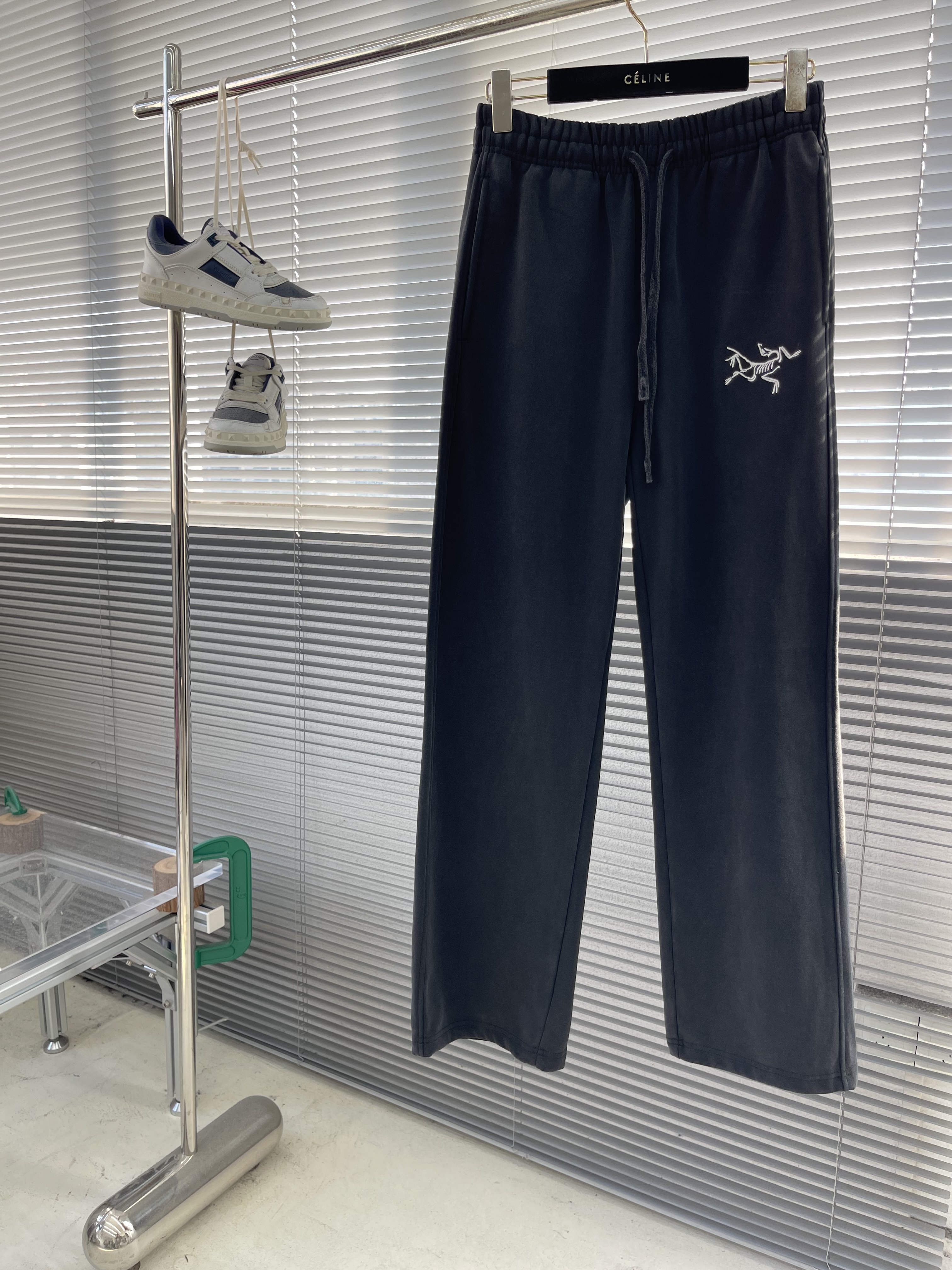 아크테릭스 ARC'TERYX 바지