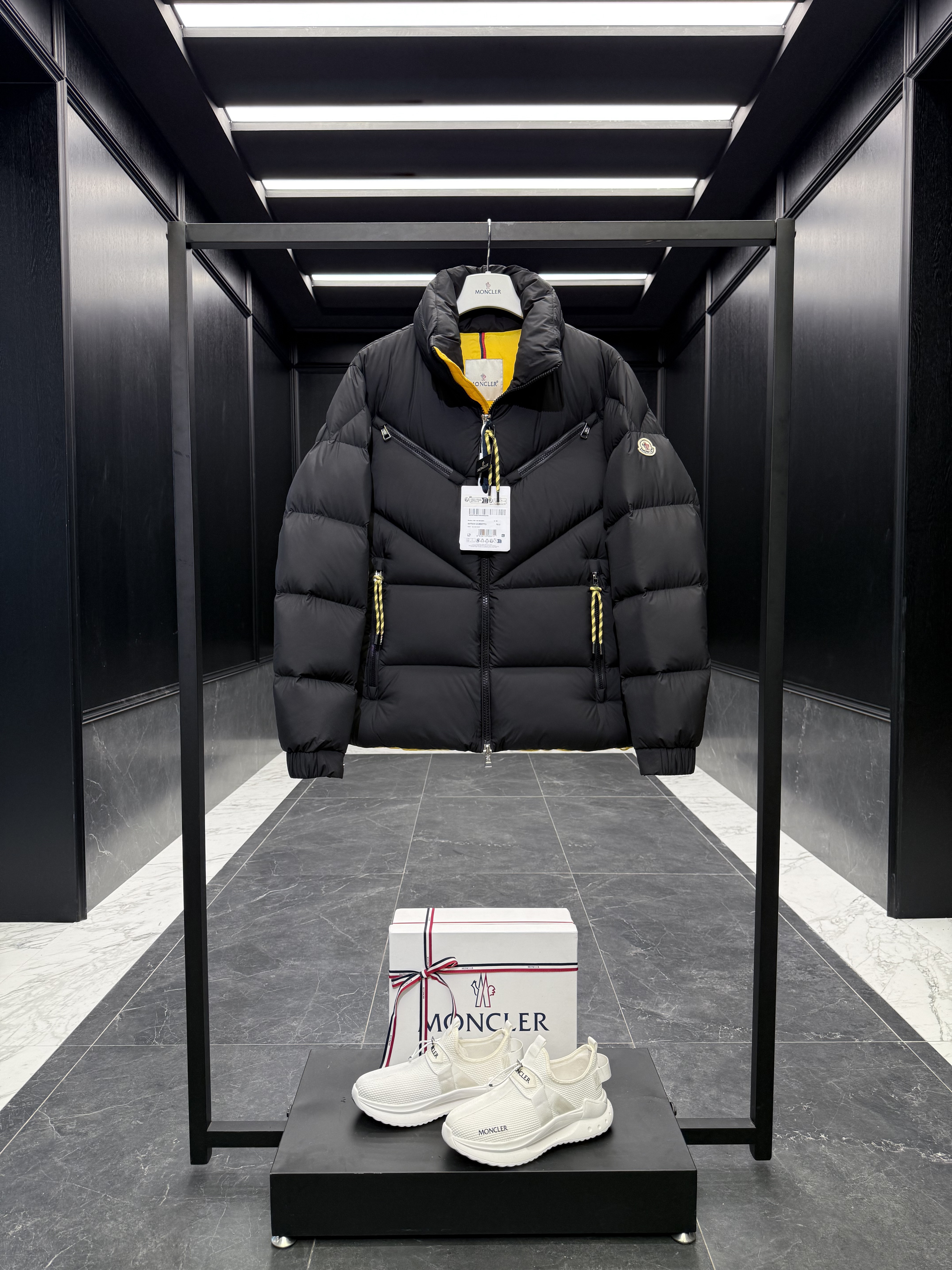 몽클레어 Moncler KATMAI 다운재킷。