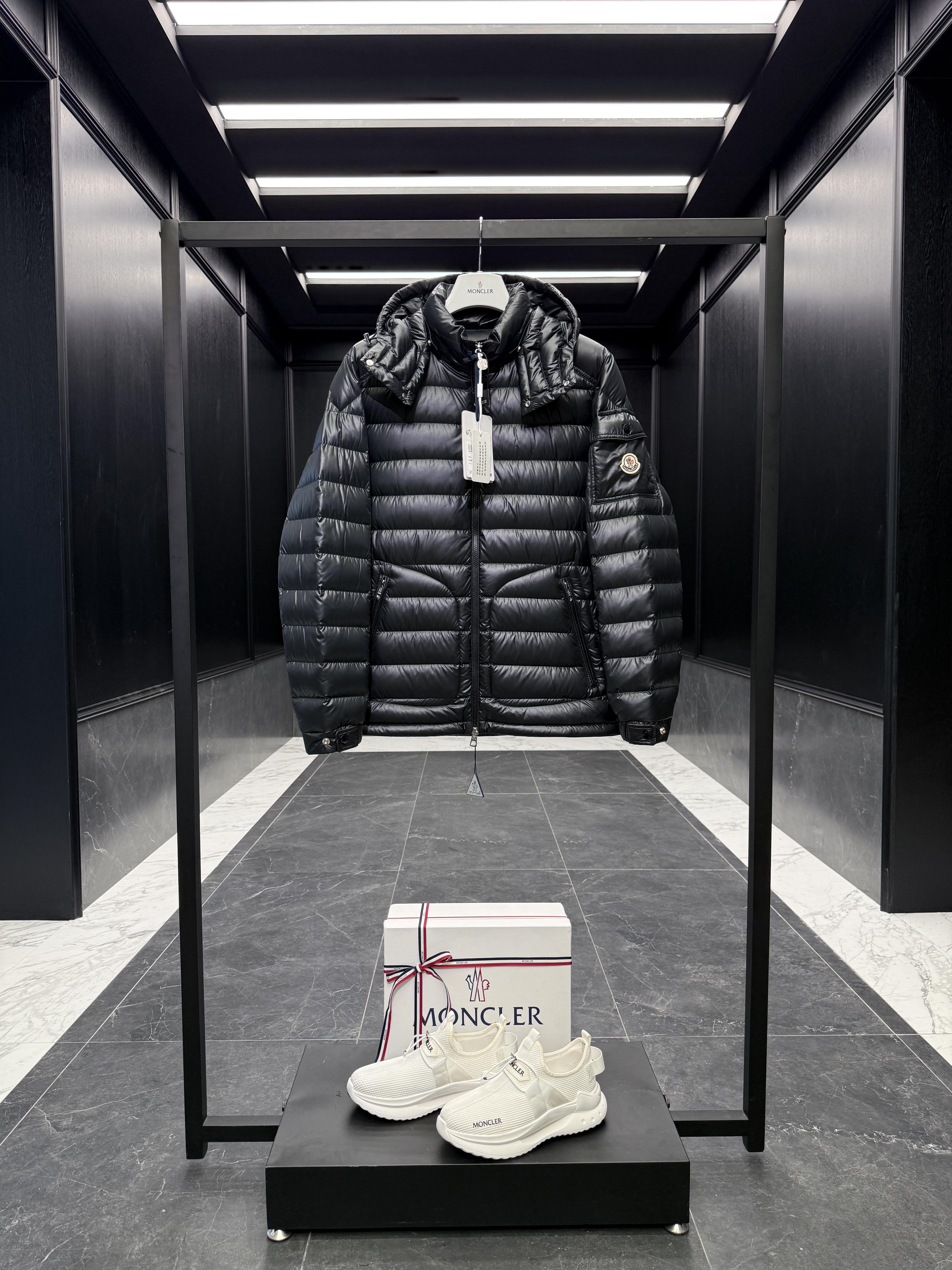 몽클레어 Moncler Lauros 다운재킷。