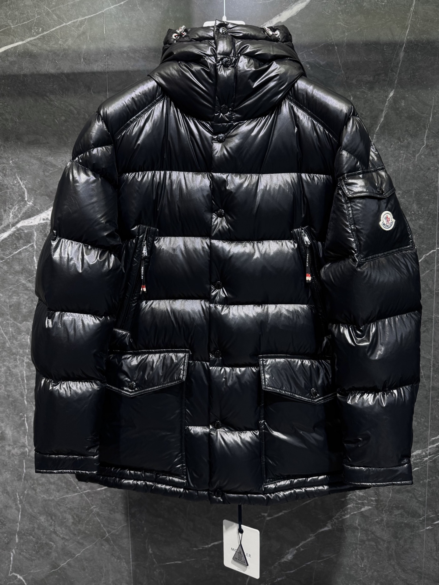 몽클레어 Moncler Chiablese 다운재킷。