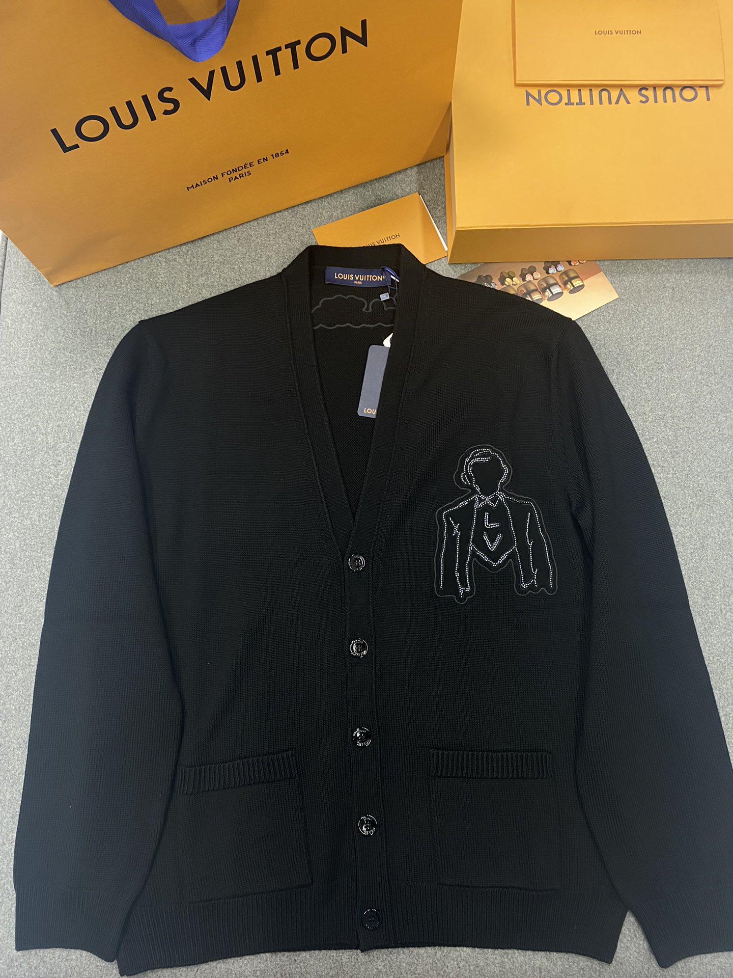 루이비통 Louis Vuitton 가디건