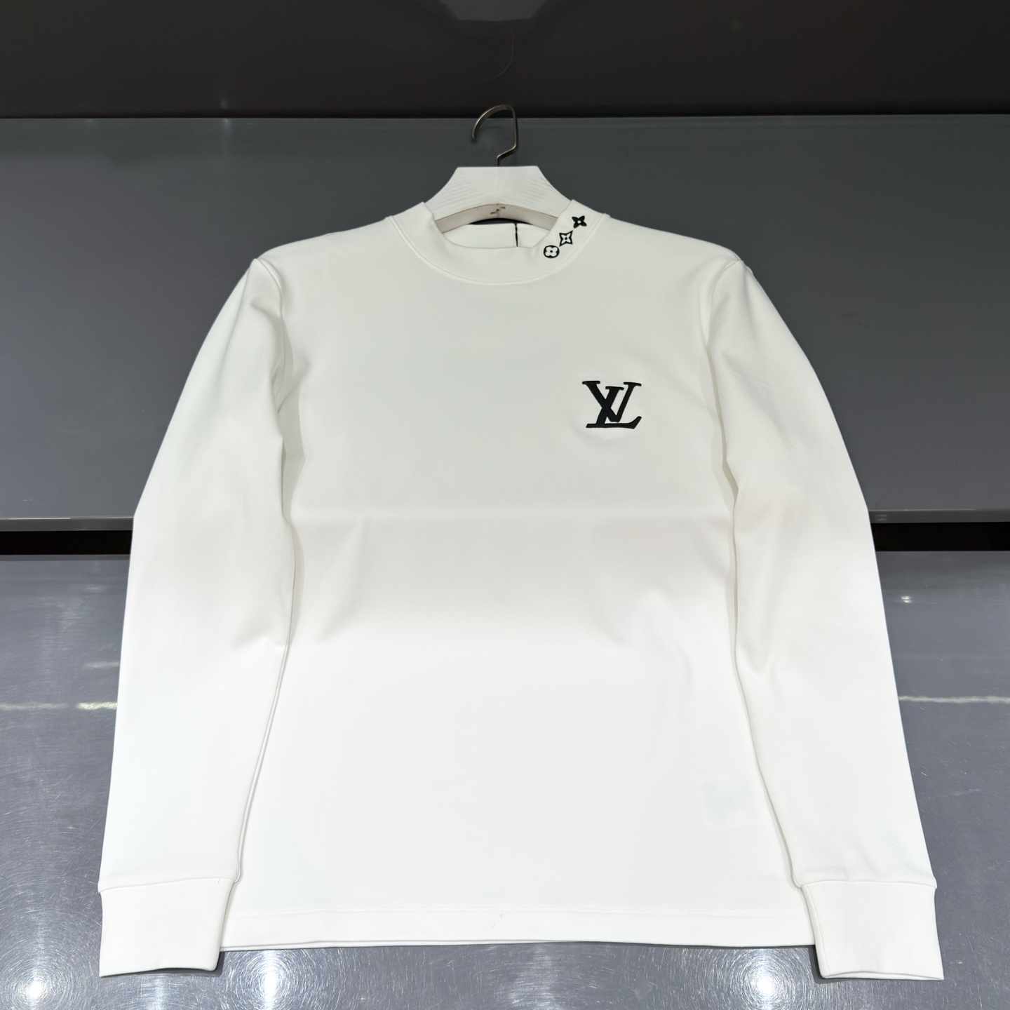 루이비통 Louis Vuitton 긴팔 티셔츠