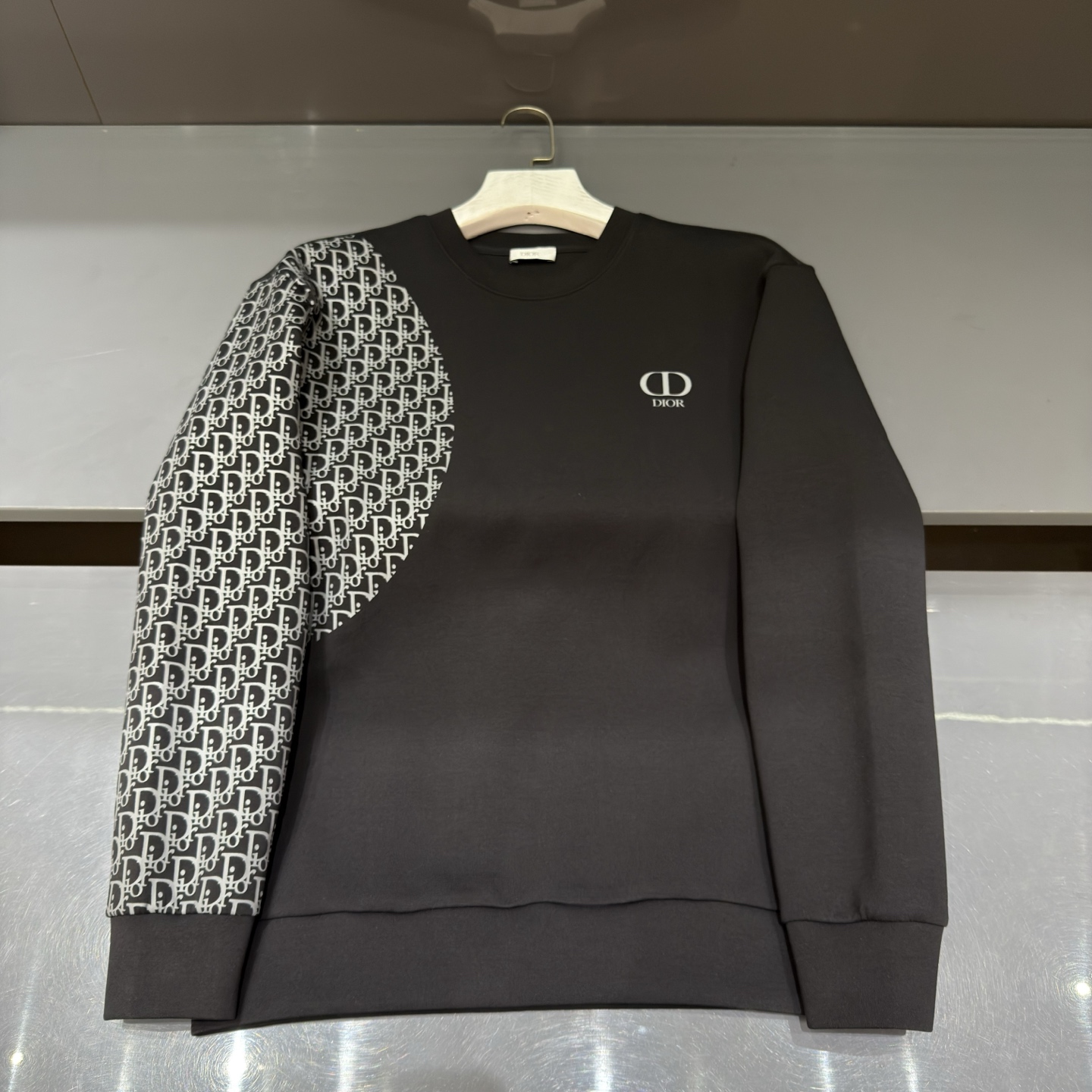 디올 Dior 맨투맨