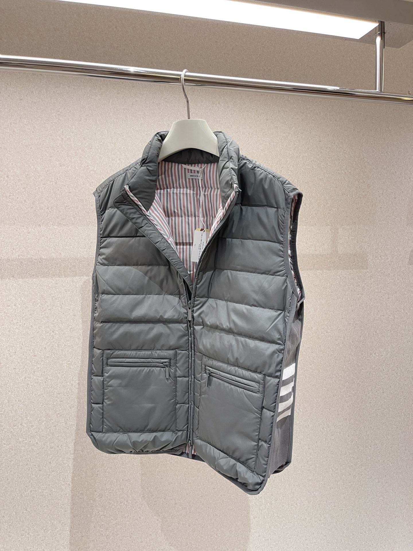 톰브라운 Thom Browne 조끼 패딩