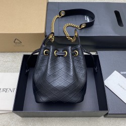 생로랑 Saint laurent/YSL 840886 bskin Cassandre Bucket Bag in Lambskin Black
