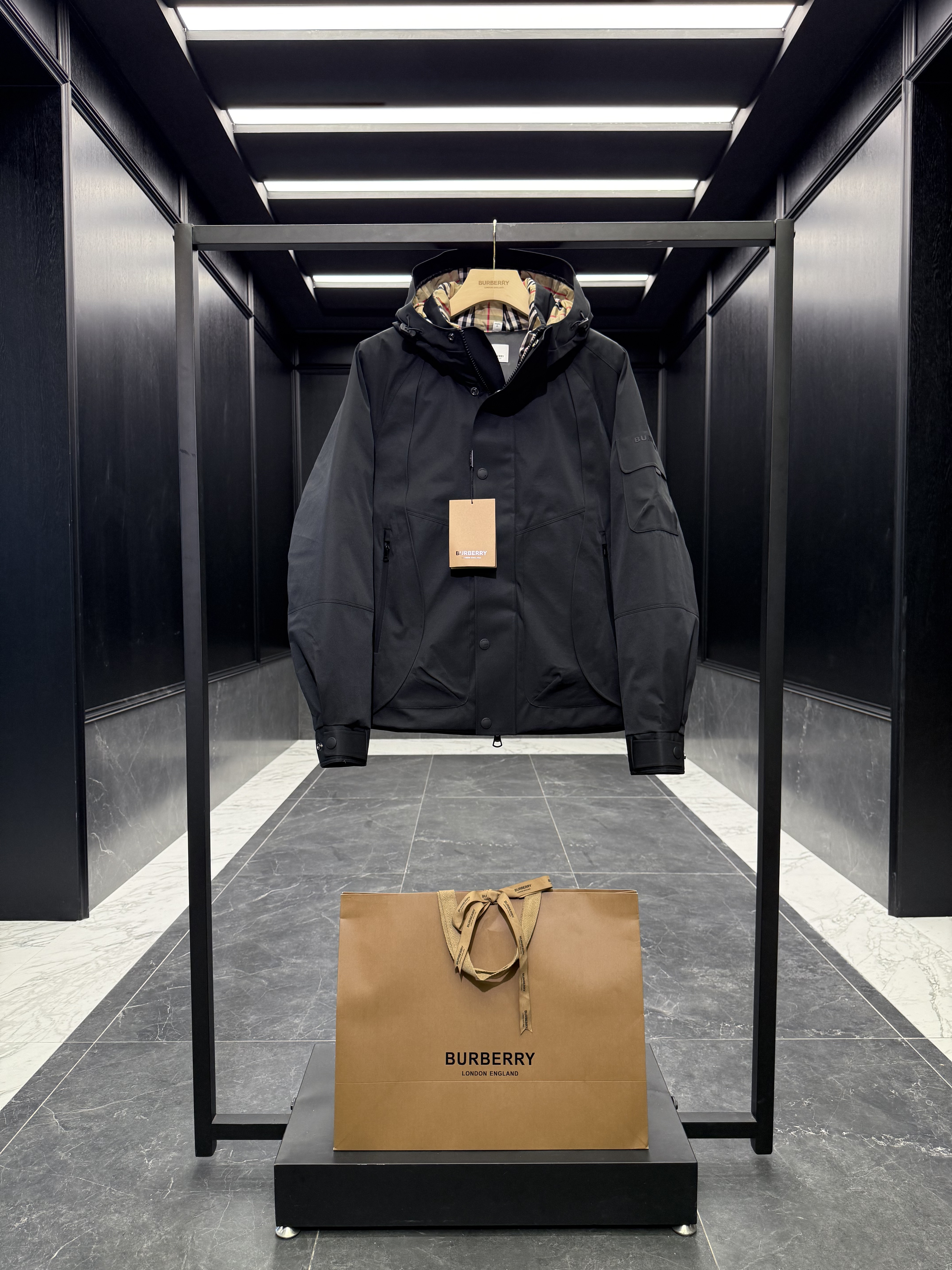 버버리 Burberry 다운재킷