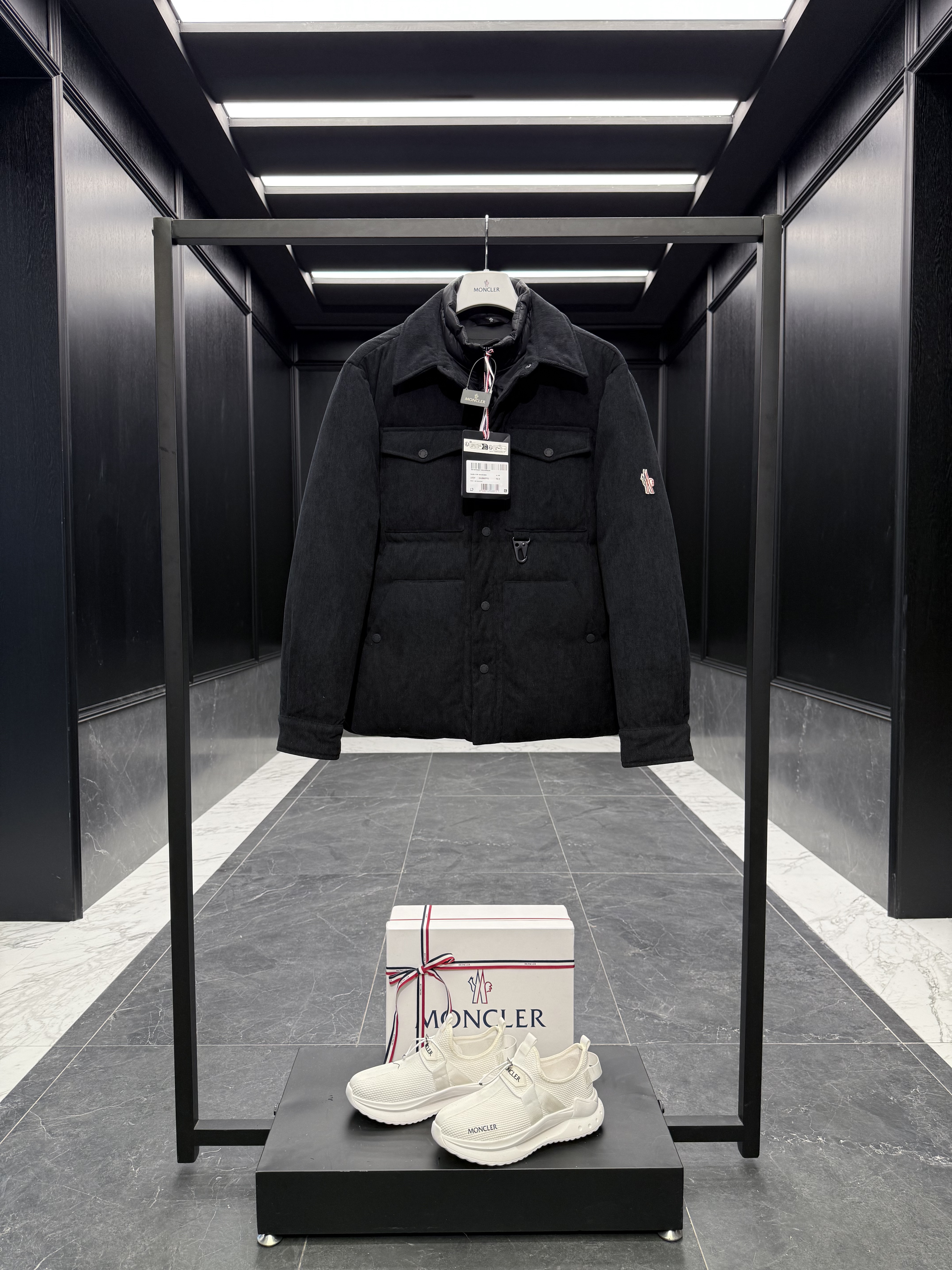 몽클레어 Moncler Lech   다운재킷。