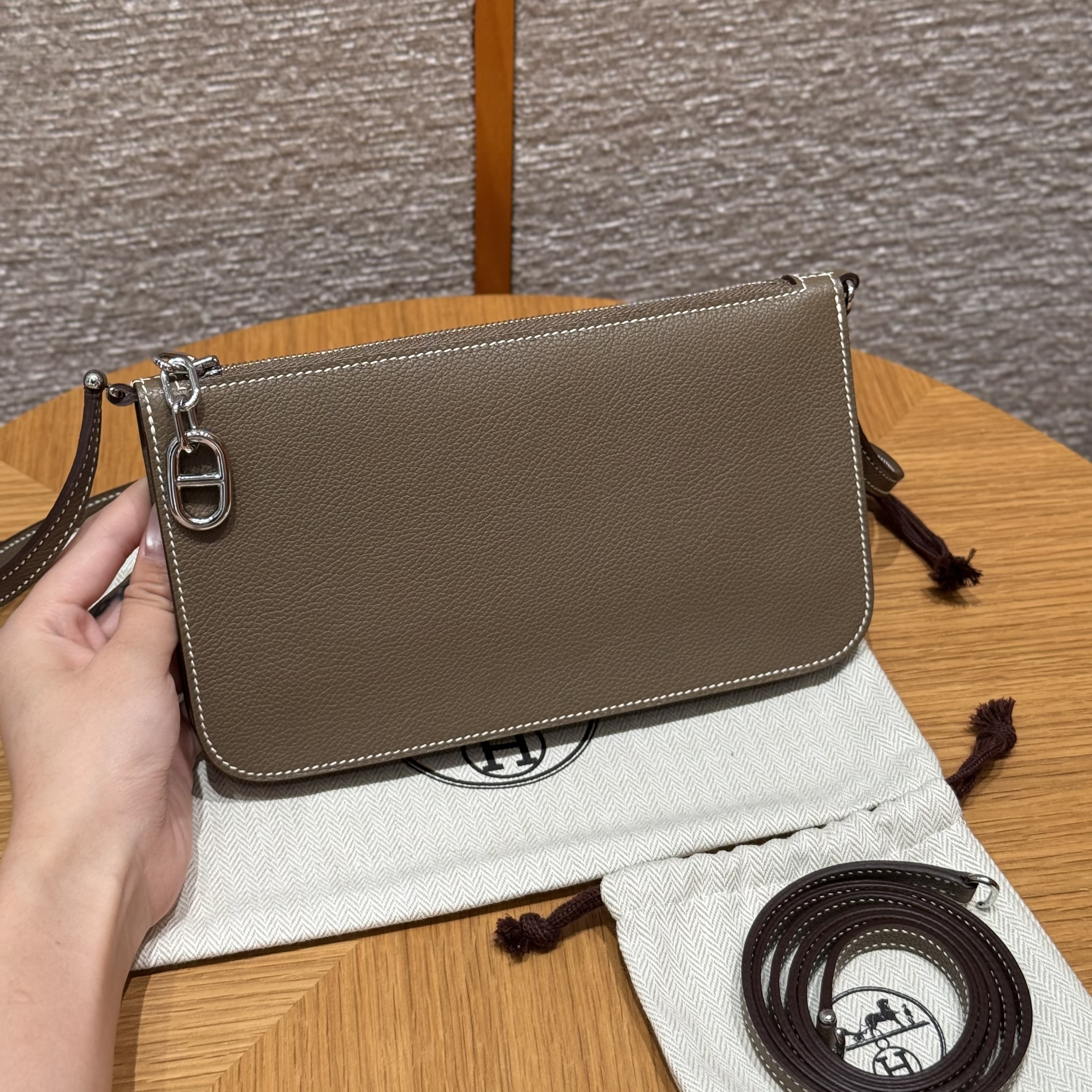 에르메스 Hermes Zipengo Evercolor 18 Etoupe/silver