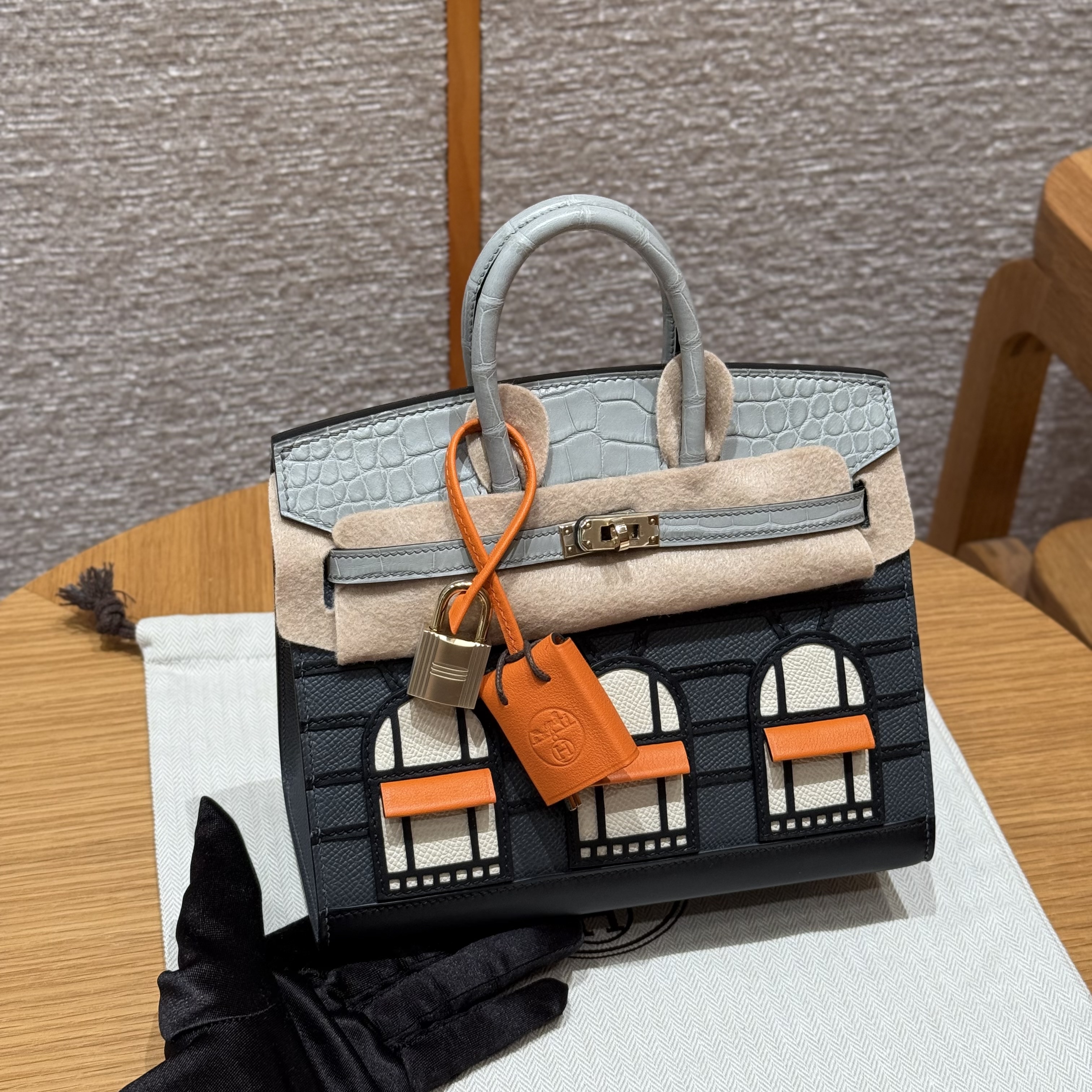 에르메스 Hermes Birkin Faubourg Touch 20cm Epsom and Matte Alligator 0V and Girs Ciment and 0L Girs Meyer/gold