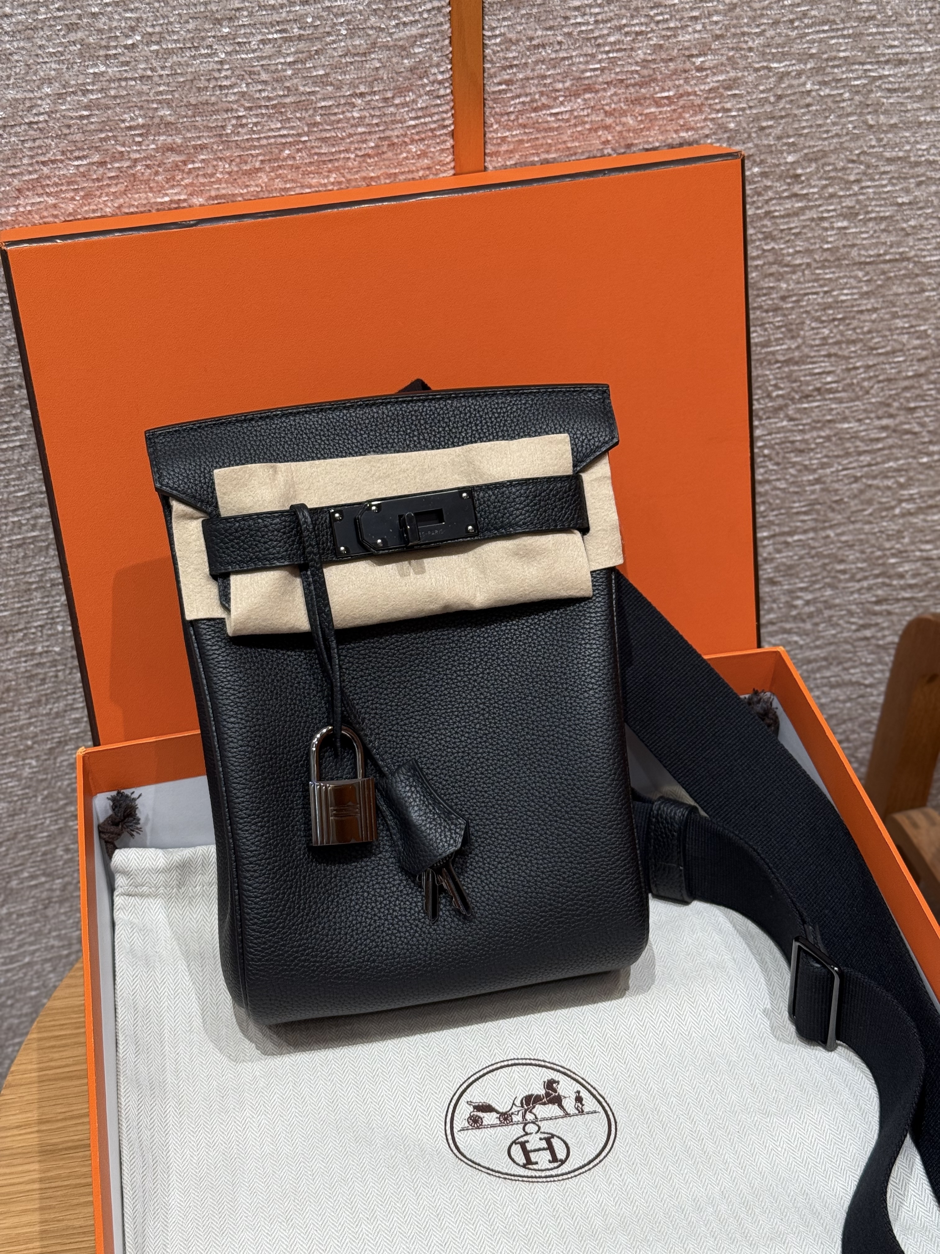 에르메스 Hermes Hac a dos 28cm Togo 89 Noir/Noir