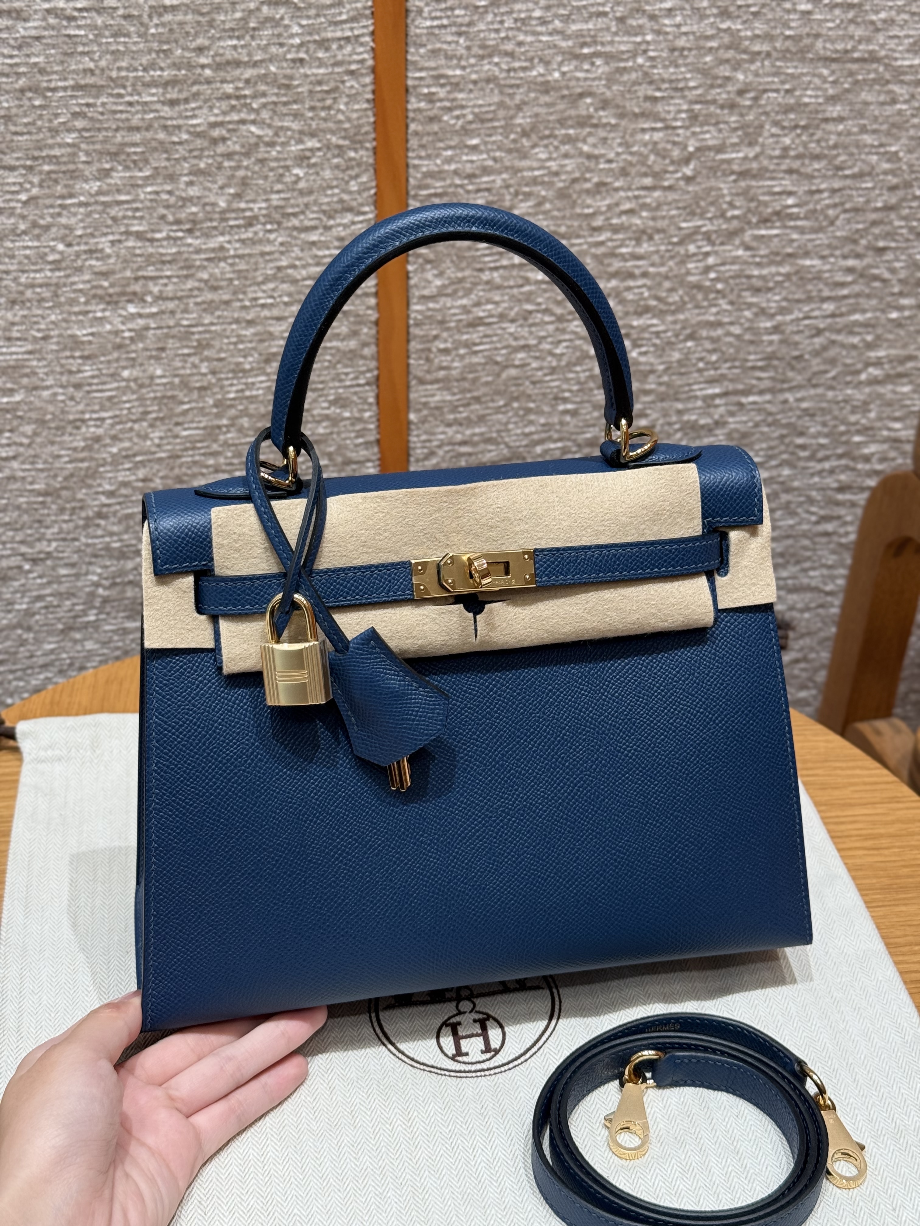 에르메스 Hermes Kelly 25cm Epsom 73 Blue saphir/gold