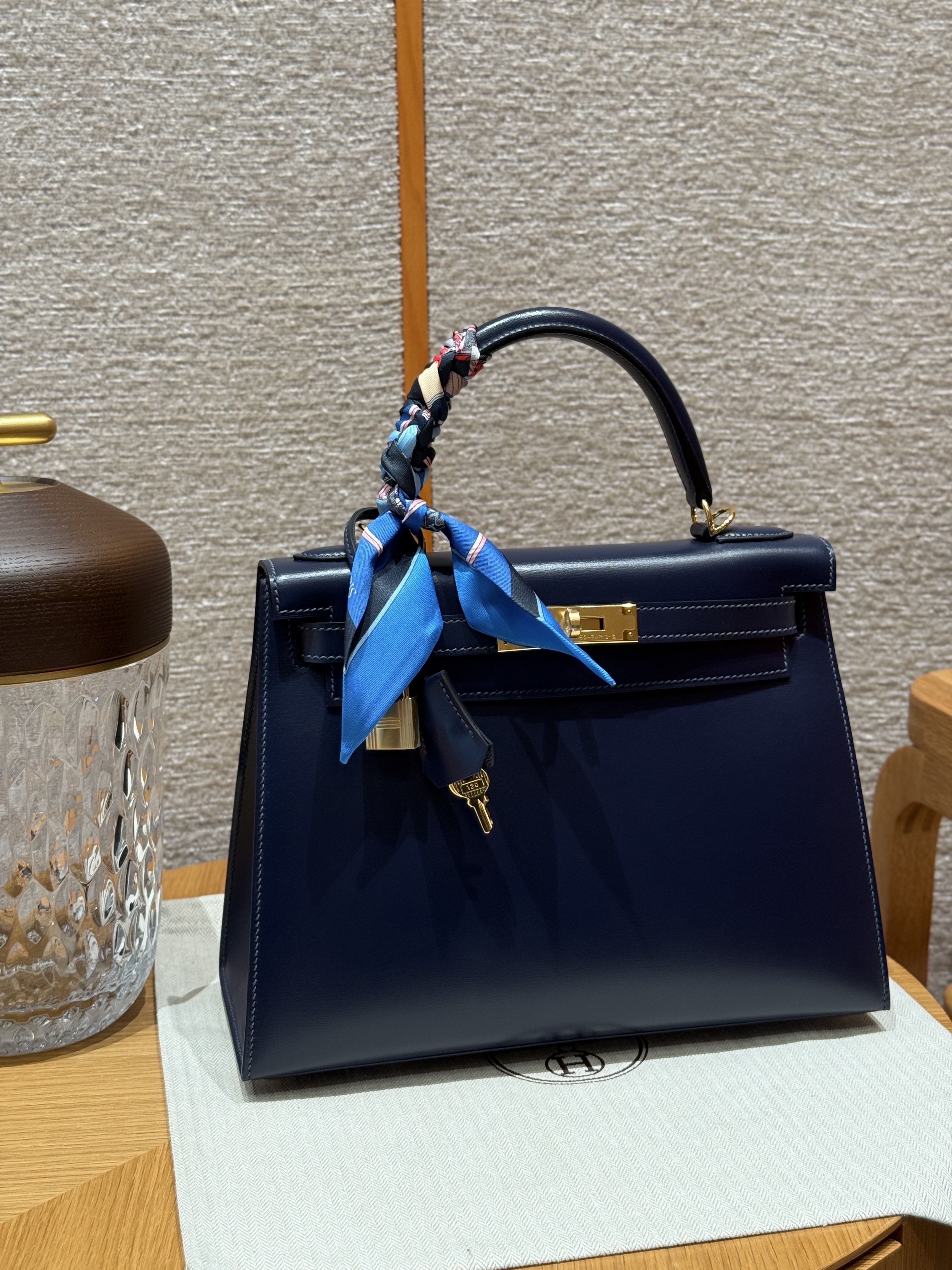 에르메스 Hermes Kelly 28cm Box 73 Blue saphir/gold