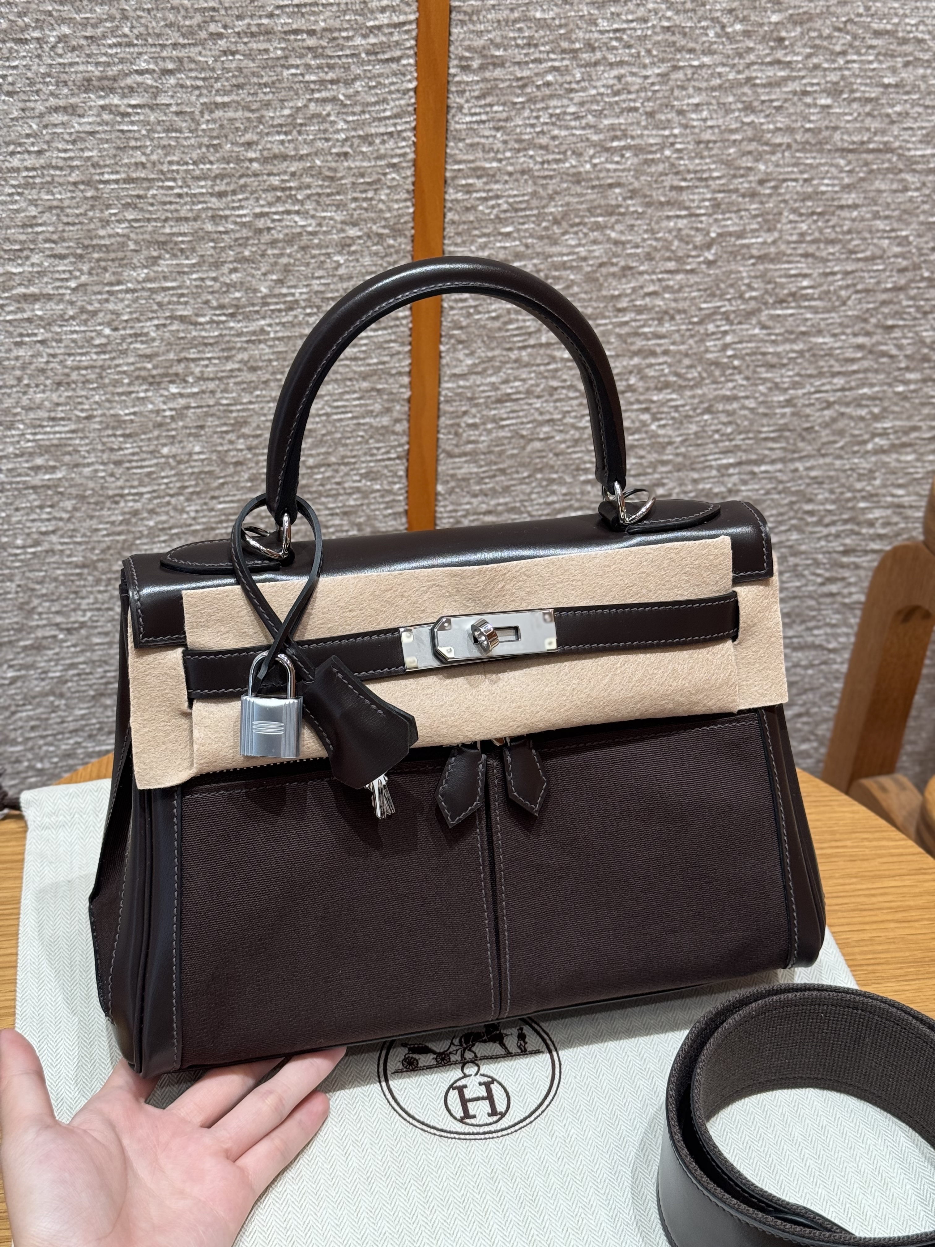 에르메스 Hermes Kelly Lakis 28cm Box and Canvas 46 Ebene/silver