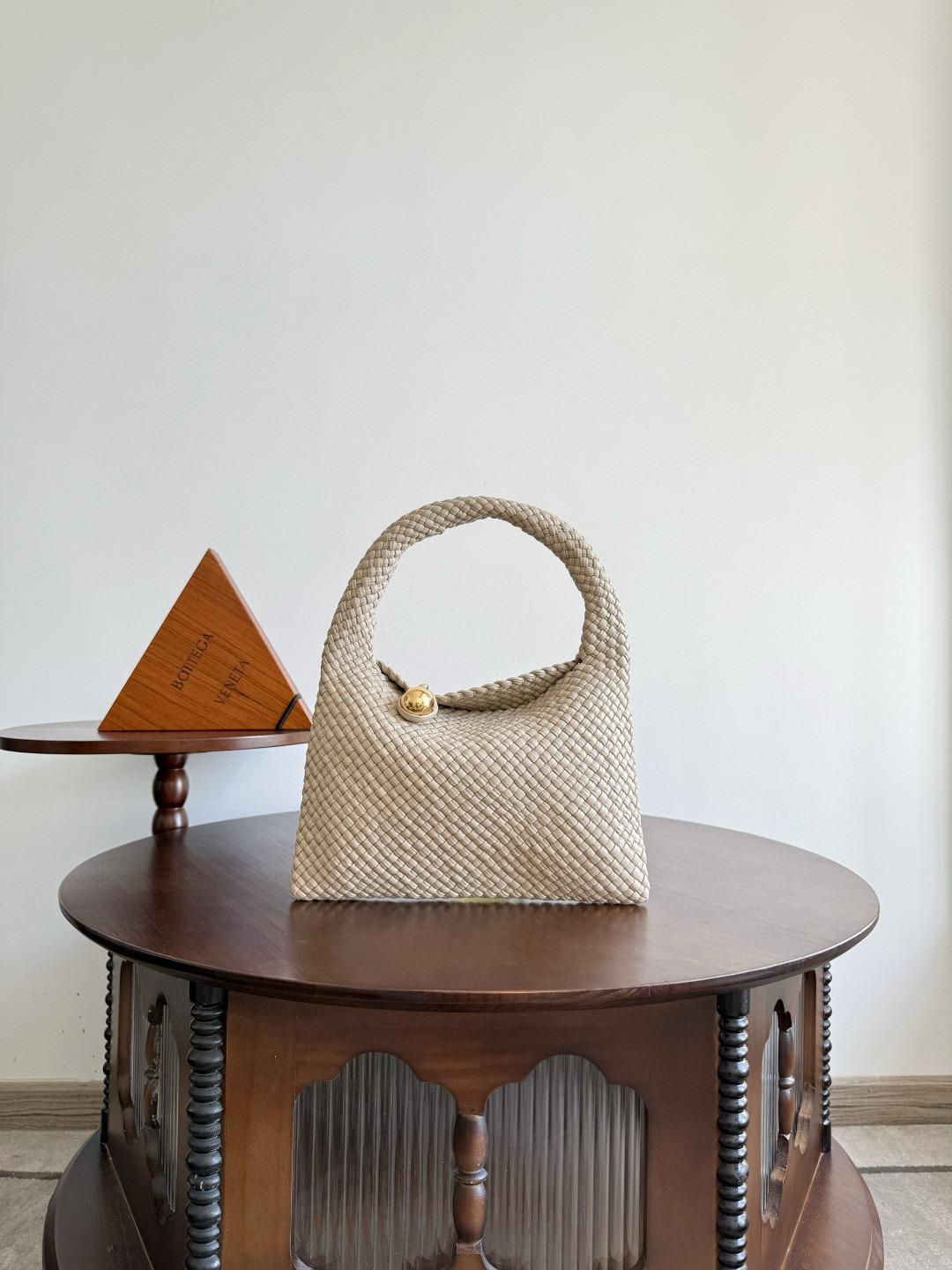 보테가 베네타 Bottega Veneta 826196 Tosca Baci 31cm