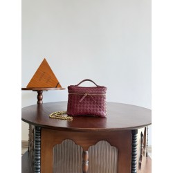 보테가 베네타 Bottega Veneta 843800 Soft Vanity 19cm