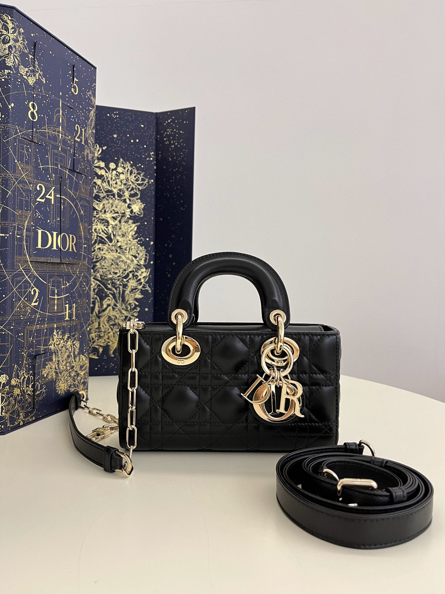 디올 Dior Mini Lady D-Joy Bag Black 19cm