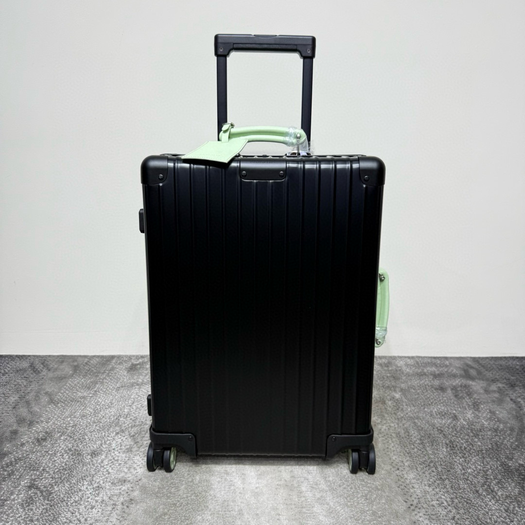 Rimowa 972 캐리어 알루미늄 Black&green
