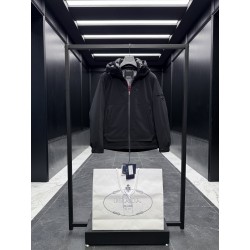 프라다 Prada 다운재킷。