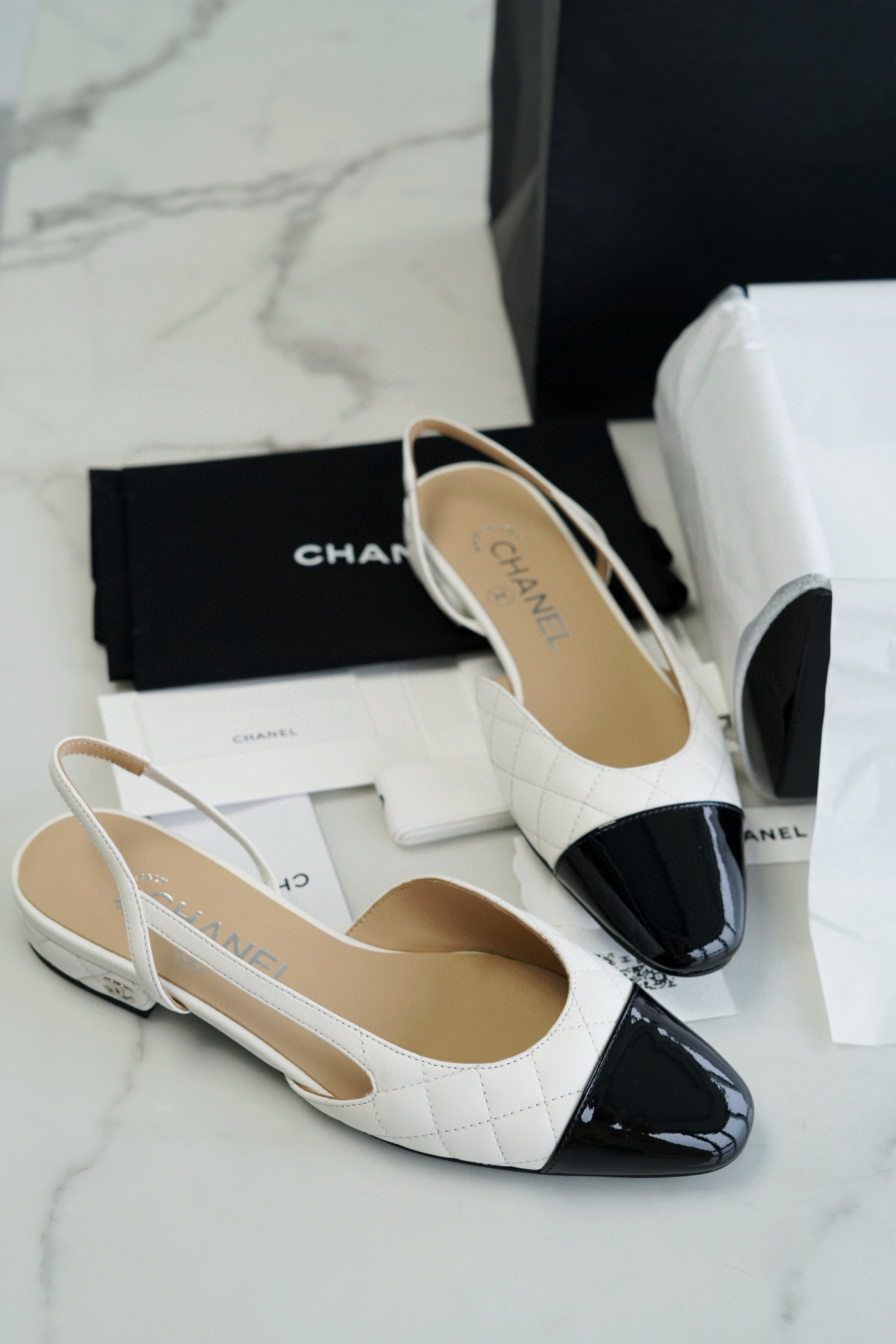 샤넬 CHANEL 22C G39221 Slingbacks 슬링 White