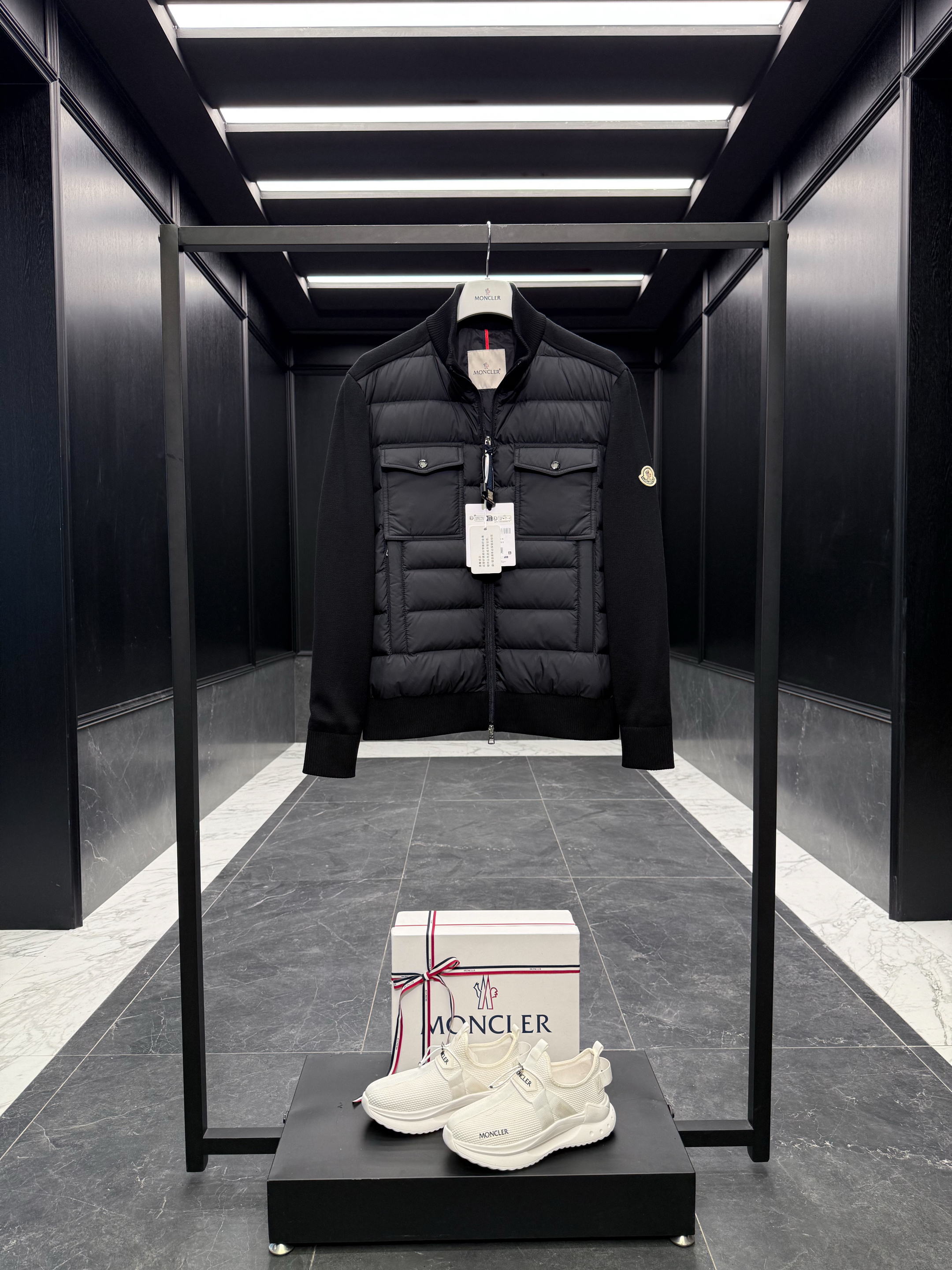 몽클레어 Moncler cardigan tricot 니트 패딩。