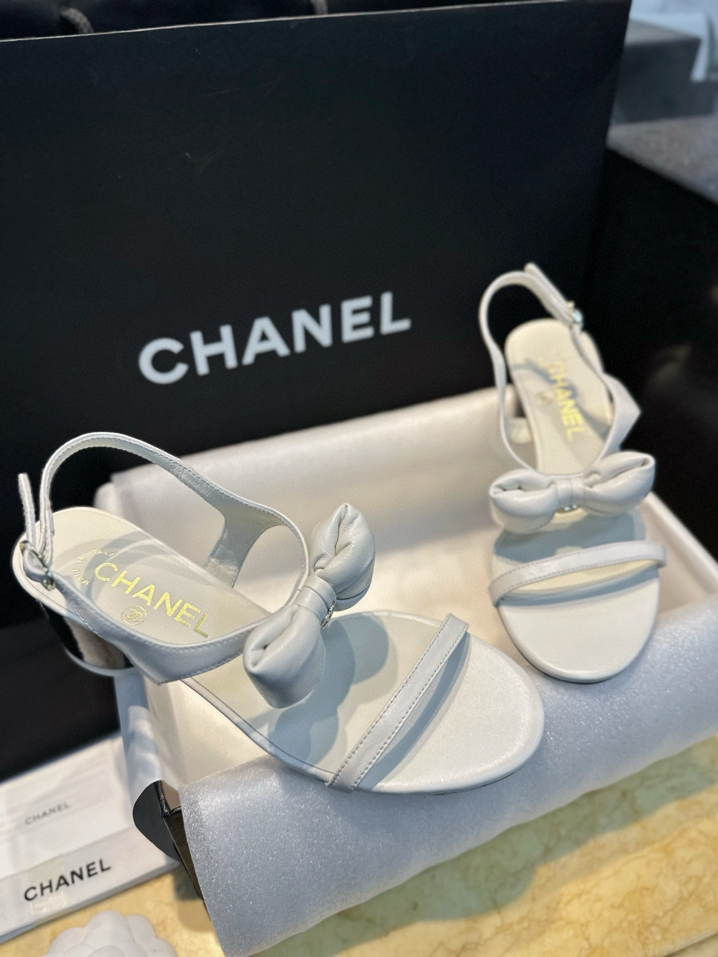 샤넬 CHANEL 25P G46193 샌들 White