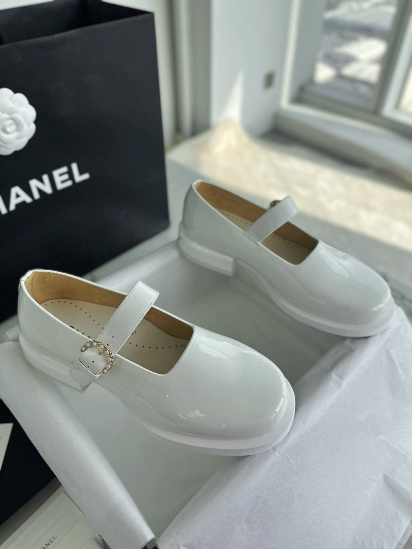 샤넬 CHANEL 메리제인 슈즈 White