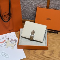 에르메스 Hermes Bearn Compact wallet 12cm Epsom and Bright faced Alligator i2 Nata and 4B Biscuit/silver