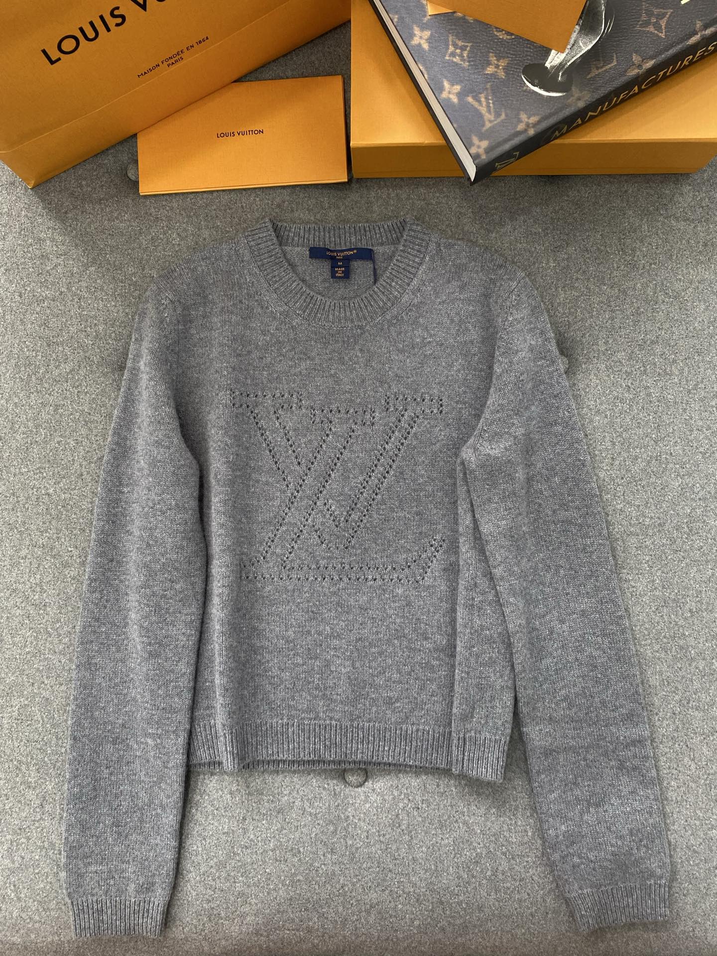 루이비통 Louis Vuitton 스웨터