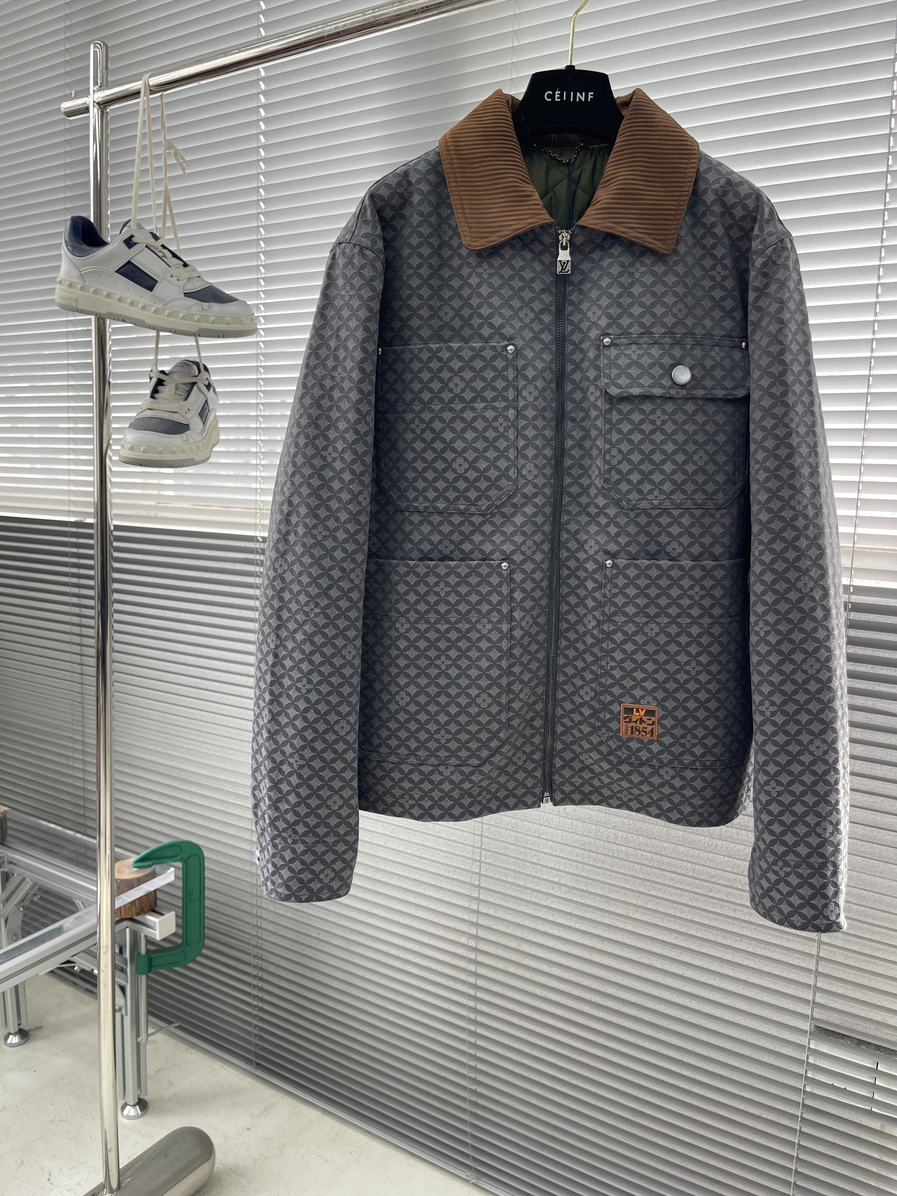 루이비통 Louis Vuitton 데님 패딩