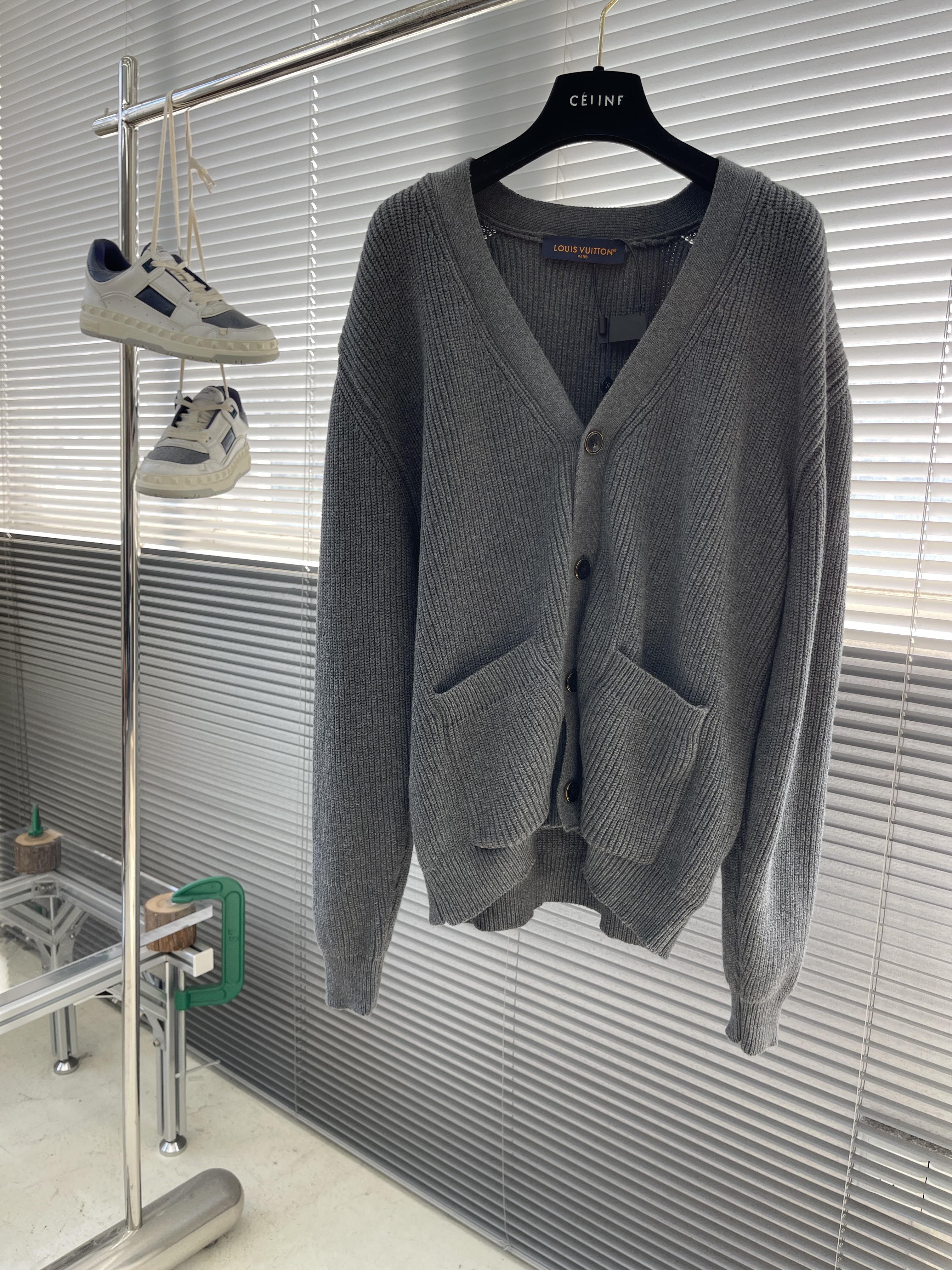 루이비통 Louis Vuitton 가디건