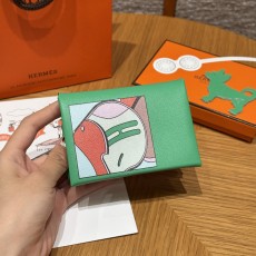 에르메스 Hermes Calvin duo Card Holder 10cm Swift and Chèvre 0T Vert Comics/silver